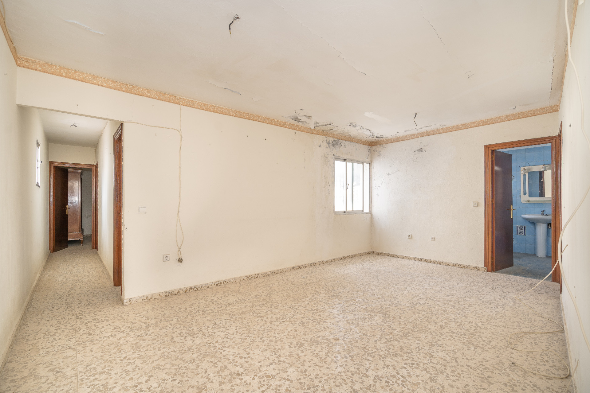 Large Townhouse with 6 Bedrooms in the Old Town of Estepona — photo 7
