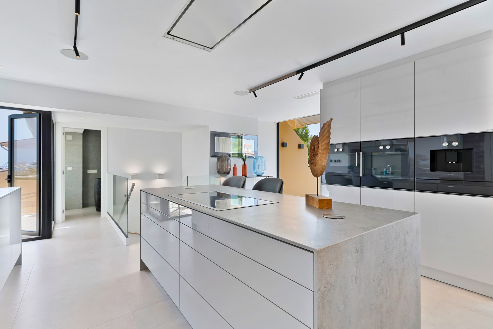 Duplex penthouse in a prime location in Puerto Banus