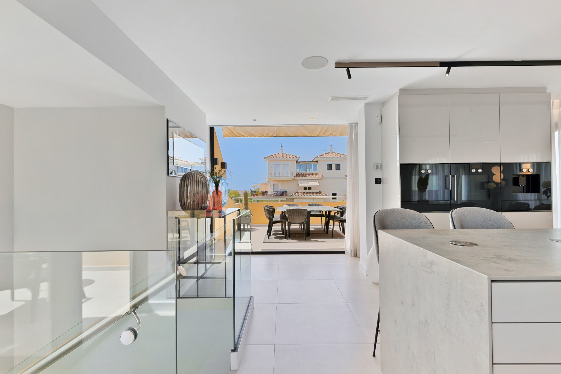 Duplex penthouse in a prime location in Puerto Banus