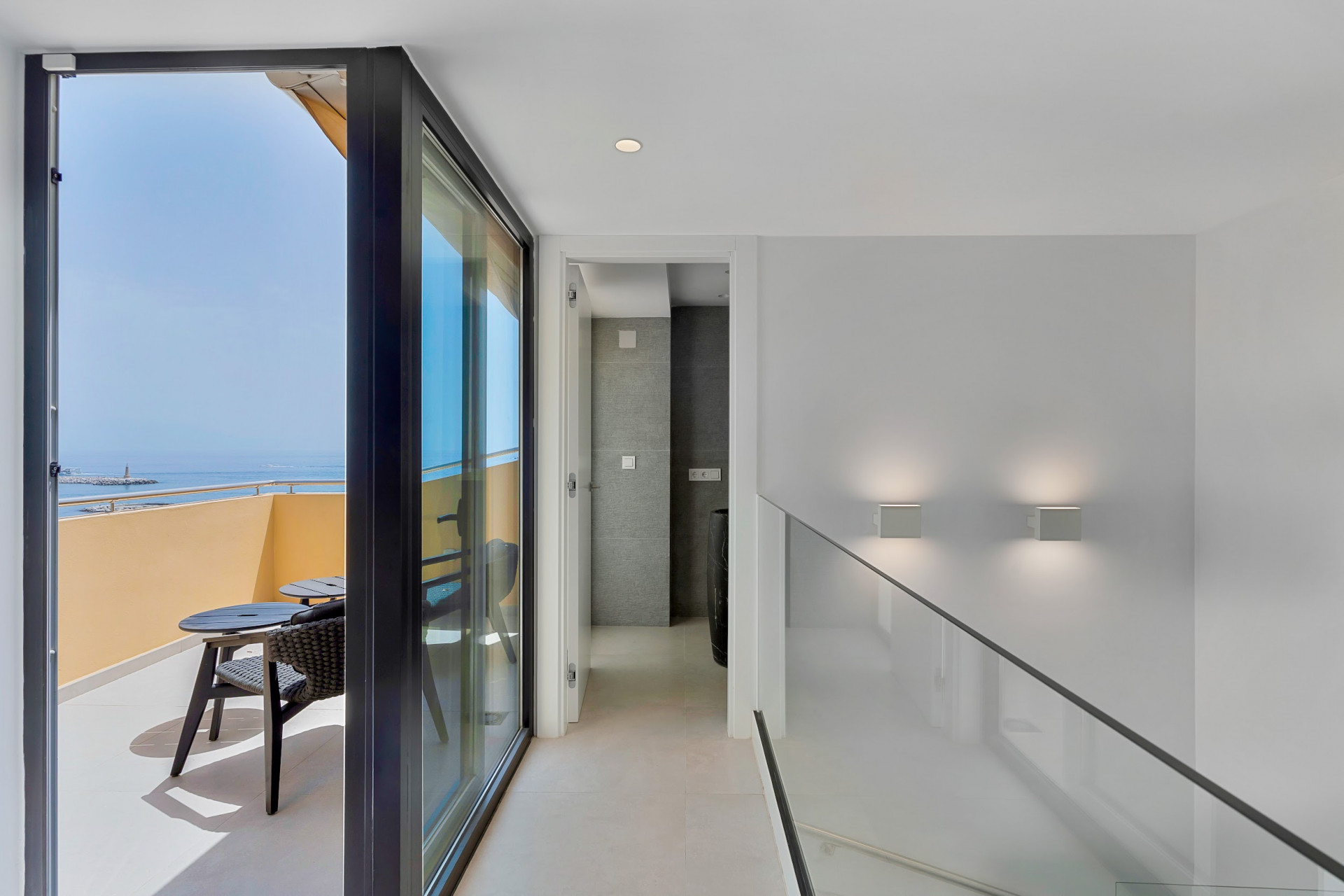 Duplex penthouse in a prime location in Puerto Banus