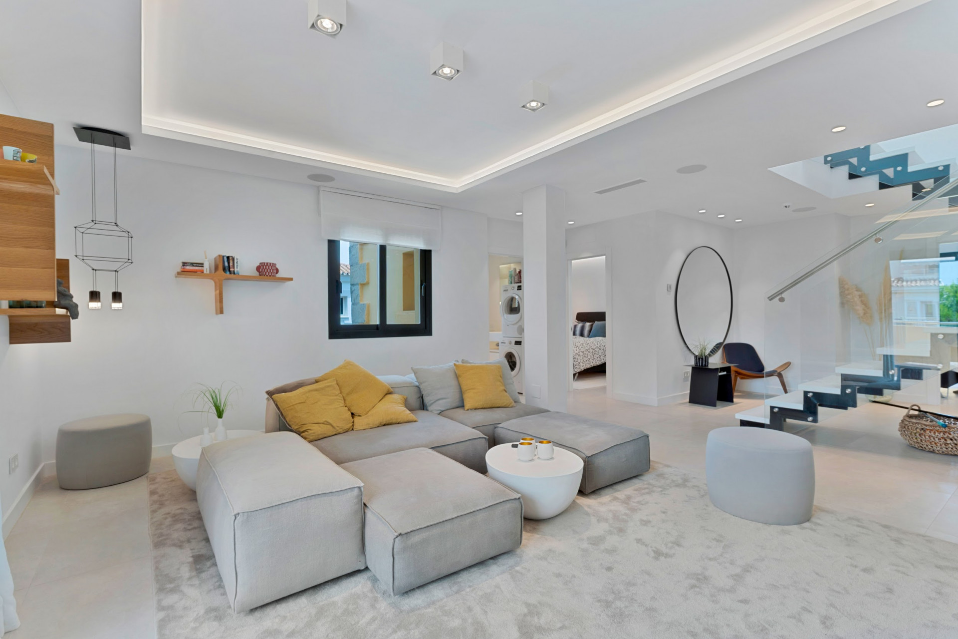 Duplex penthouse in a prime location in Puerto Banus