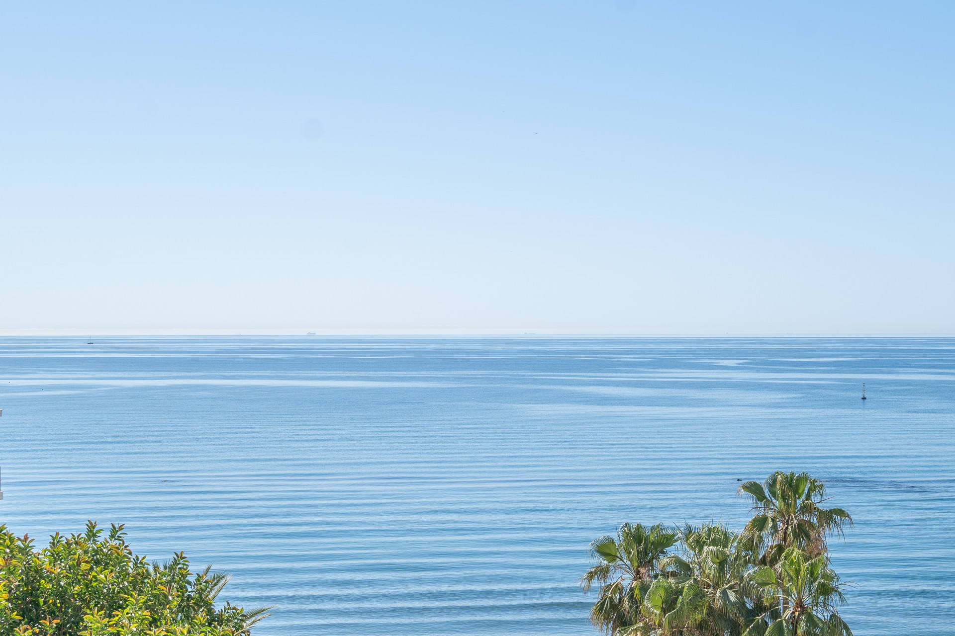 Estepona, ático, primera línea, playa, vistas al mar, 4 dormitorios, lujo