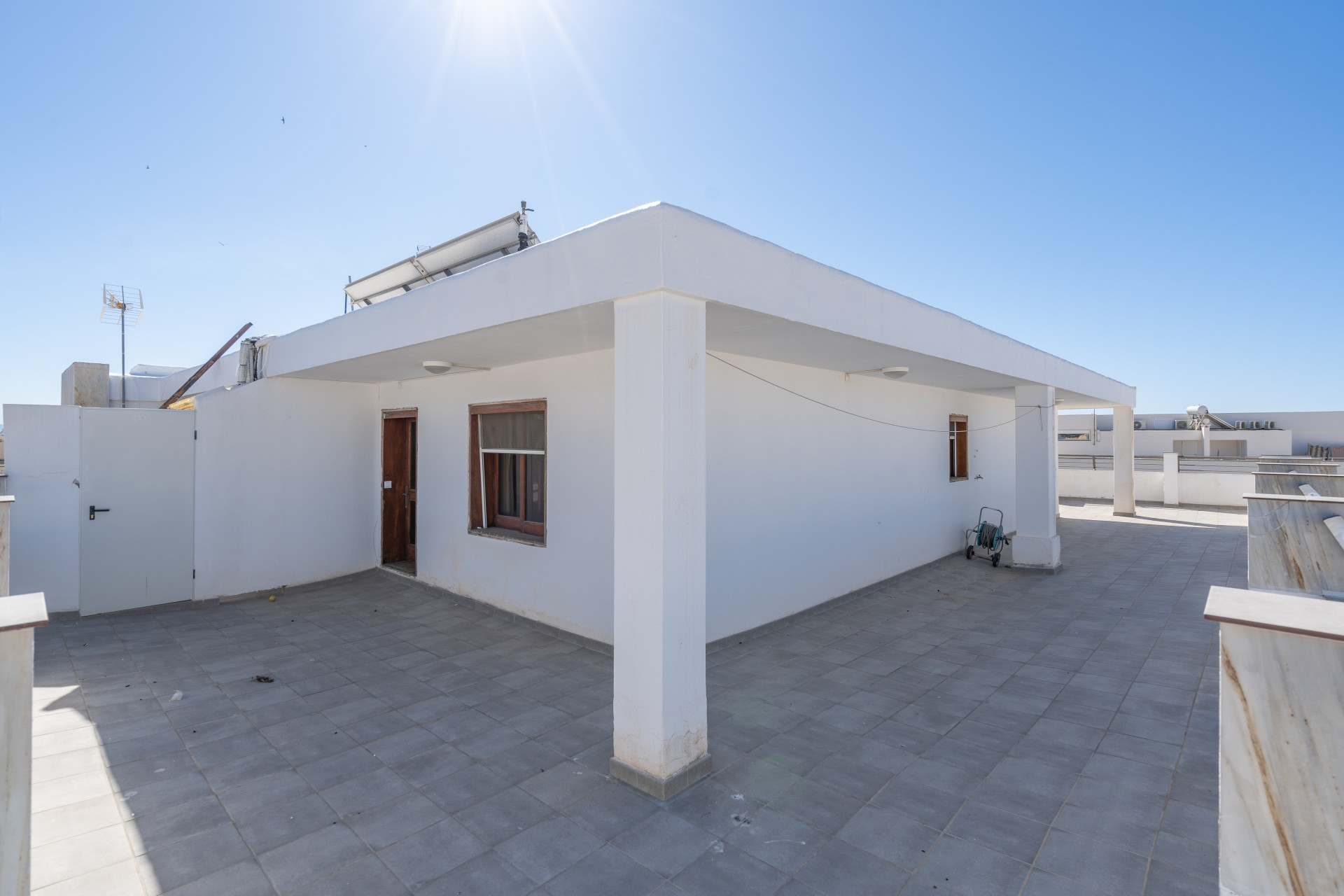 Estepona, ático, primera línea, playa, vistas al mar, 4 dormitorios, lujo