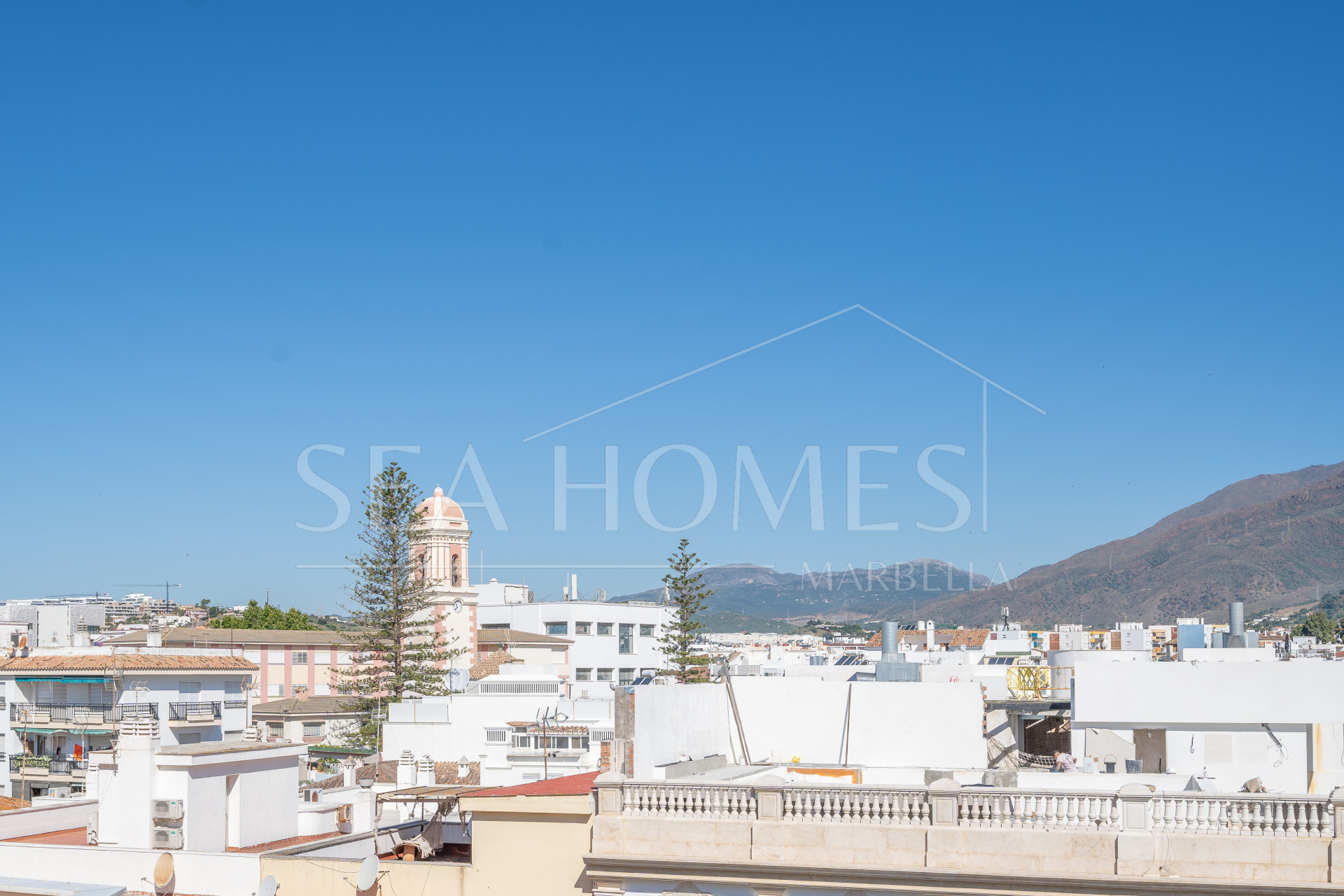 Estepona, penthouse, first line, beachfront, sea views, 4 bedroom, luxury