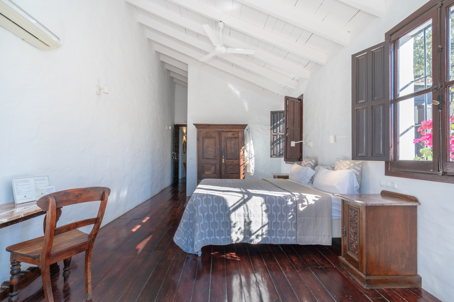 Large Unique Finca, Restored Historic Watermill – Rustic Charm Meets Modern Comfort — photo 8