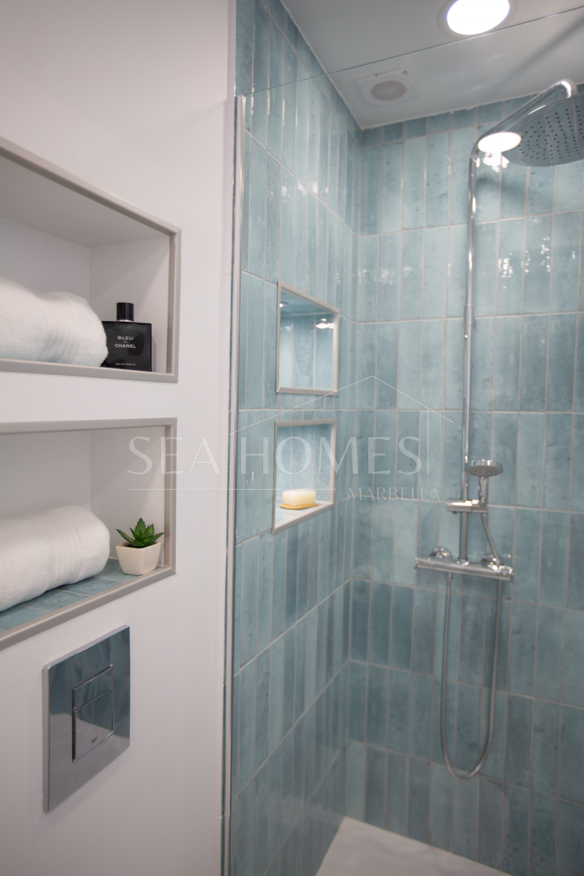 Stunning Renovated Beachfront Studio in Estepona