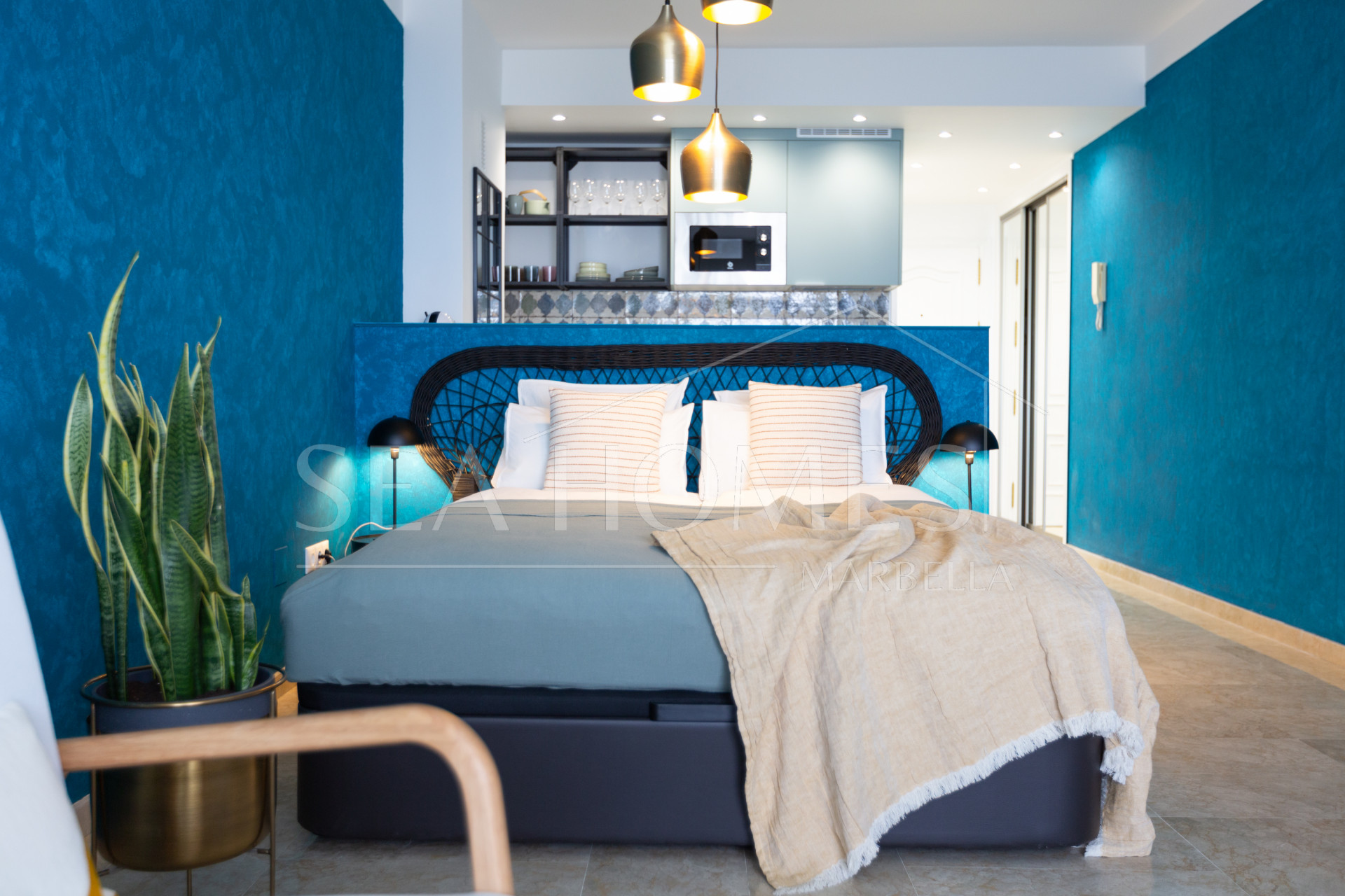 Stunning Renovated Beachfront Studio in Estepona