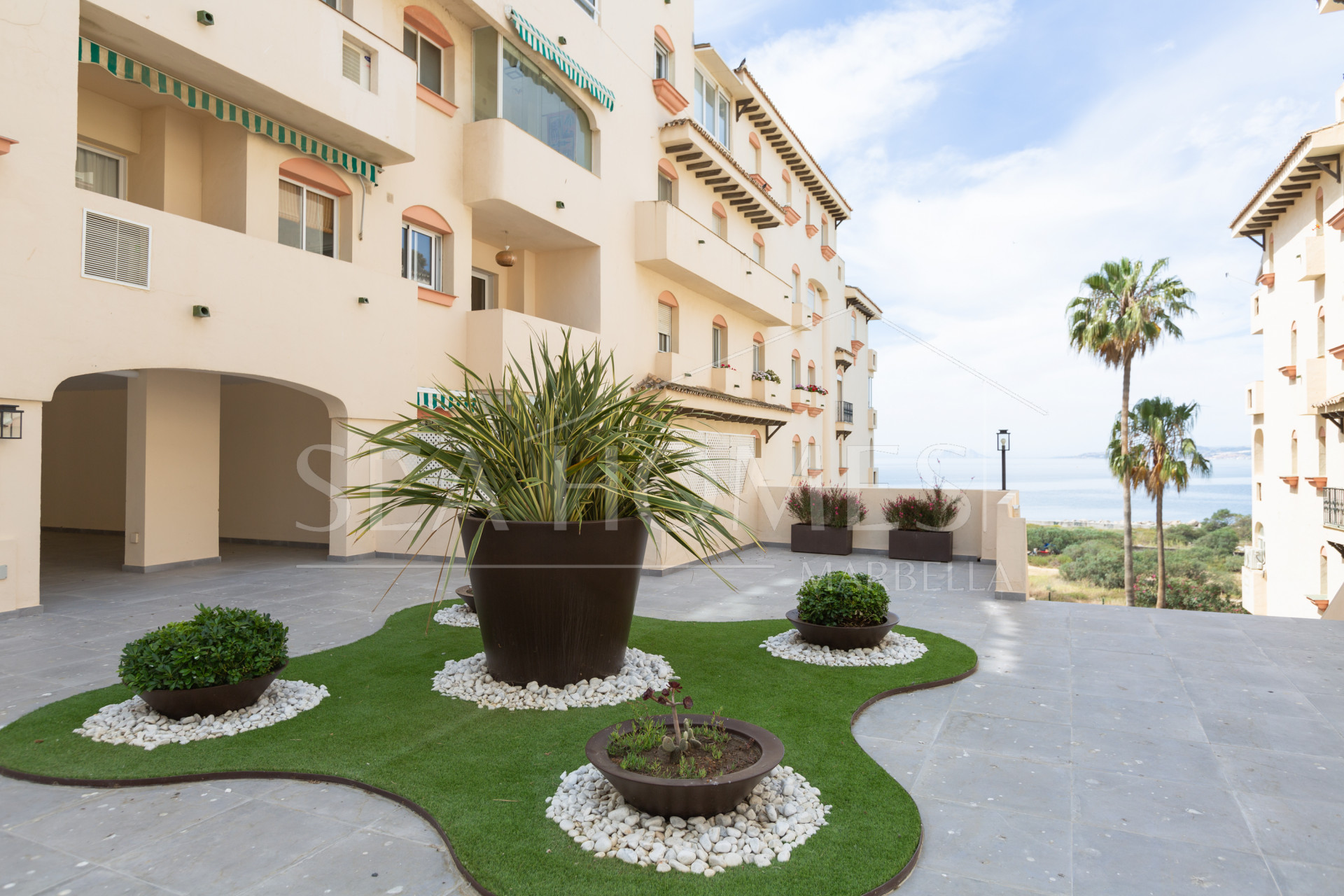 Stunning Renovated Beachfront Studio in Estepona