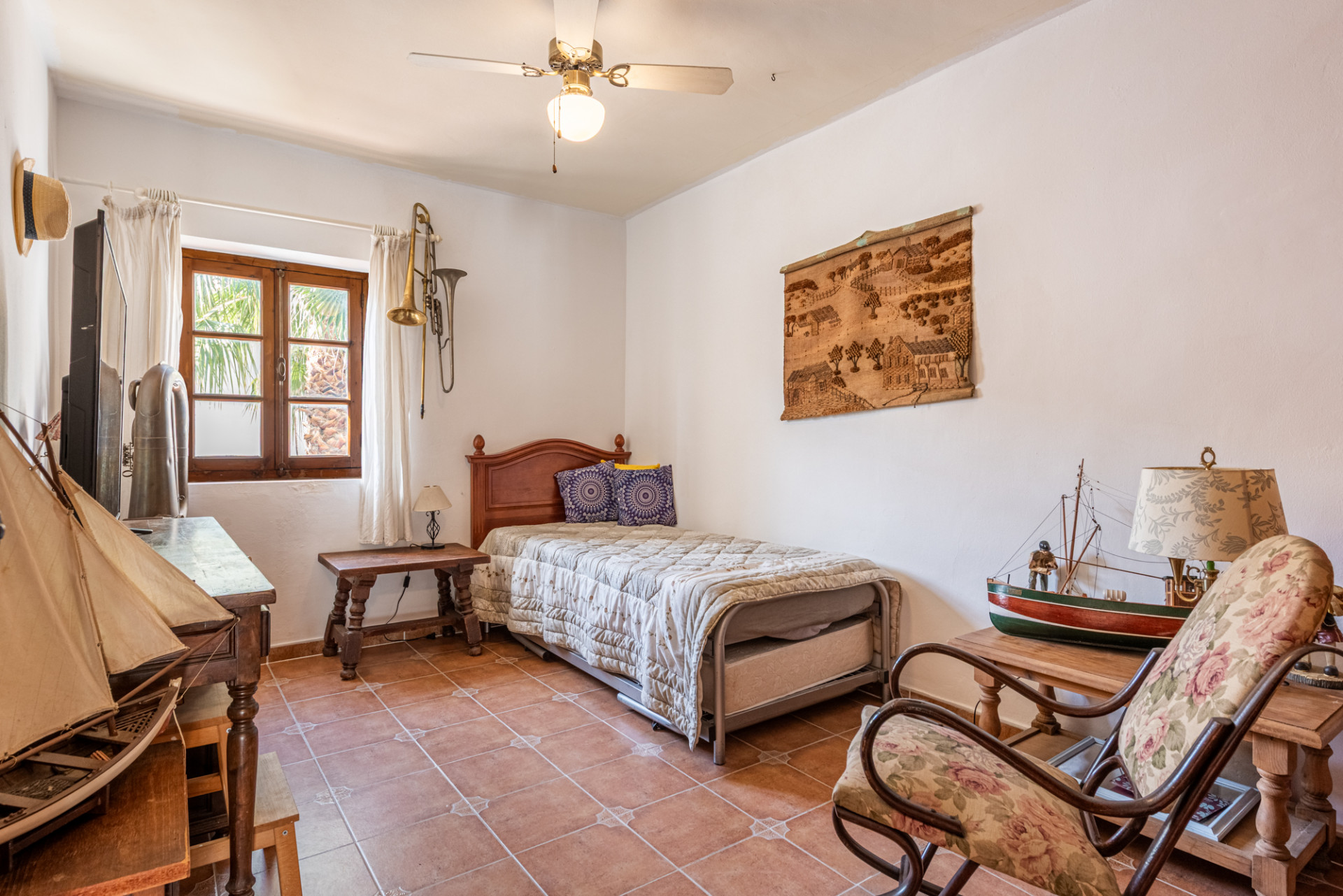 Charming townhouse for sale in Pueblo López – prime central location in Fuengirola