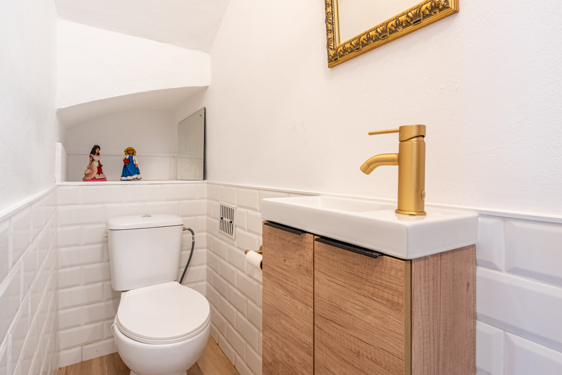 Charming townhouse for sale in Pueblo López – prime central location in Fuengirola