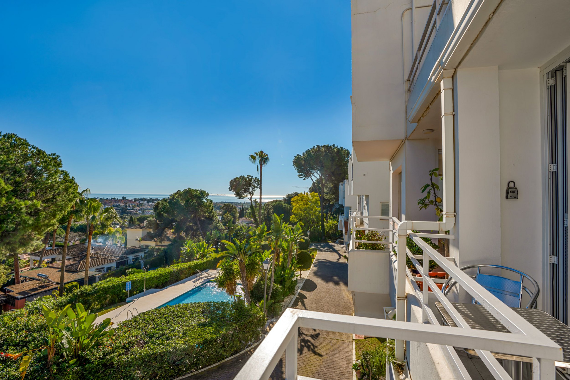 Newly renovated duplex apartment with seaviews