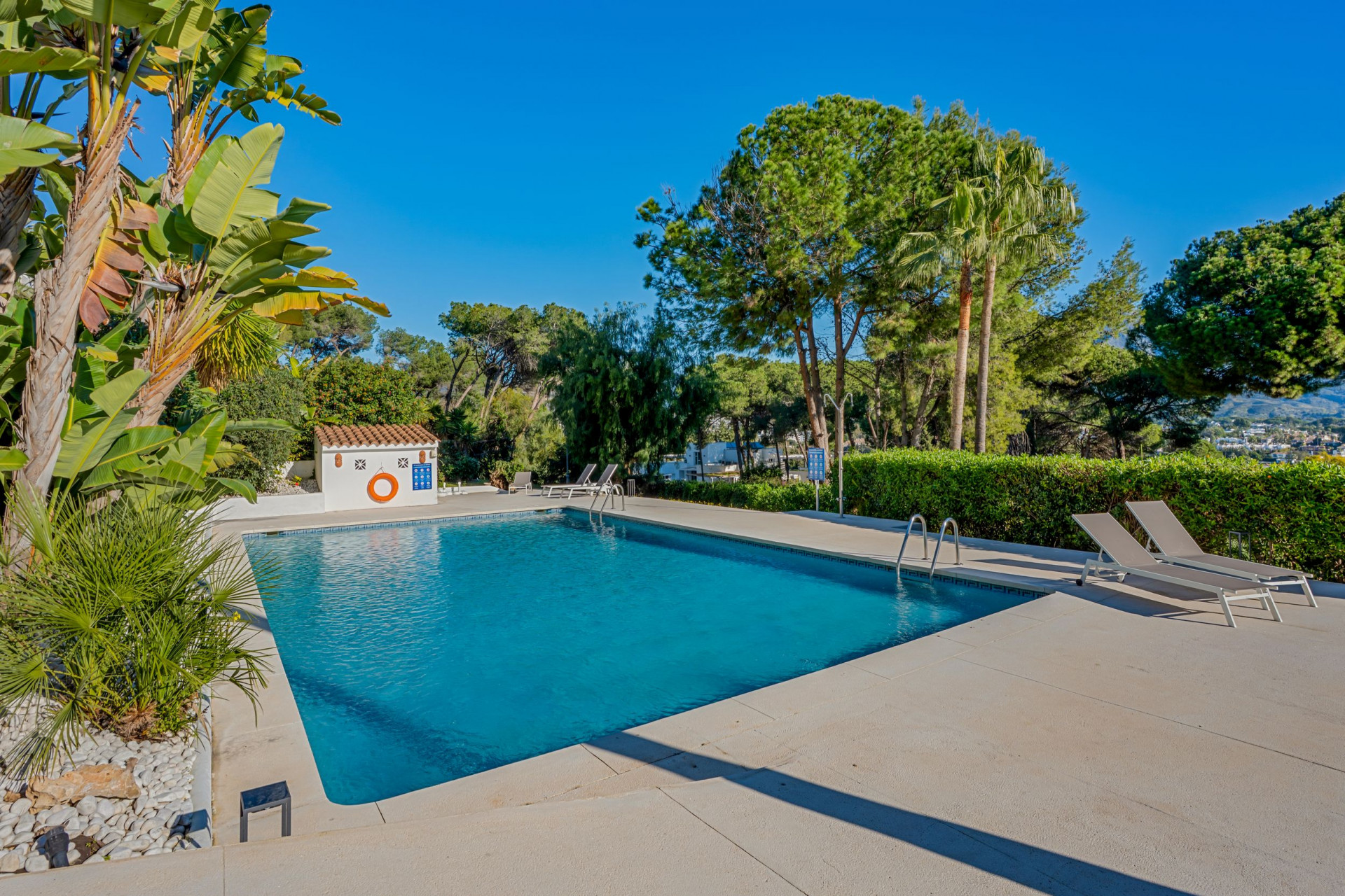 Newly renovated duplex apartment with seaviews