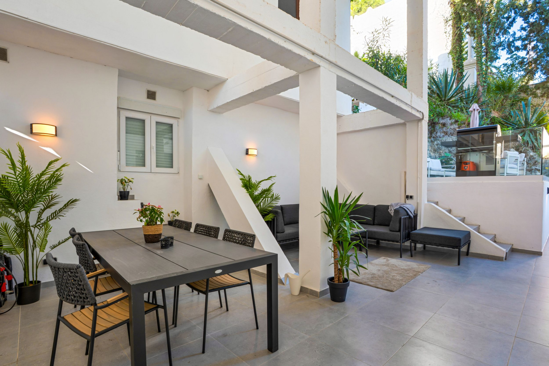 Newly renovated duplex apartment with seaviews