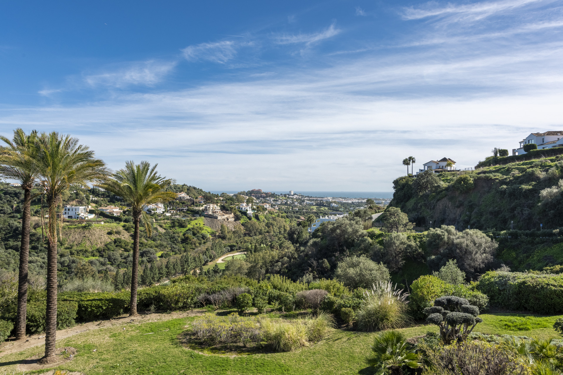 Duplex Penthouse in Altos De La Quinta