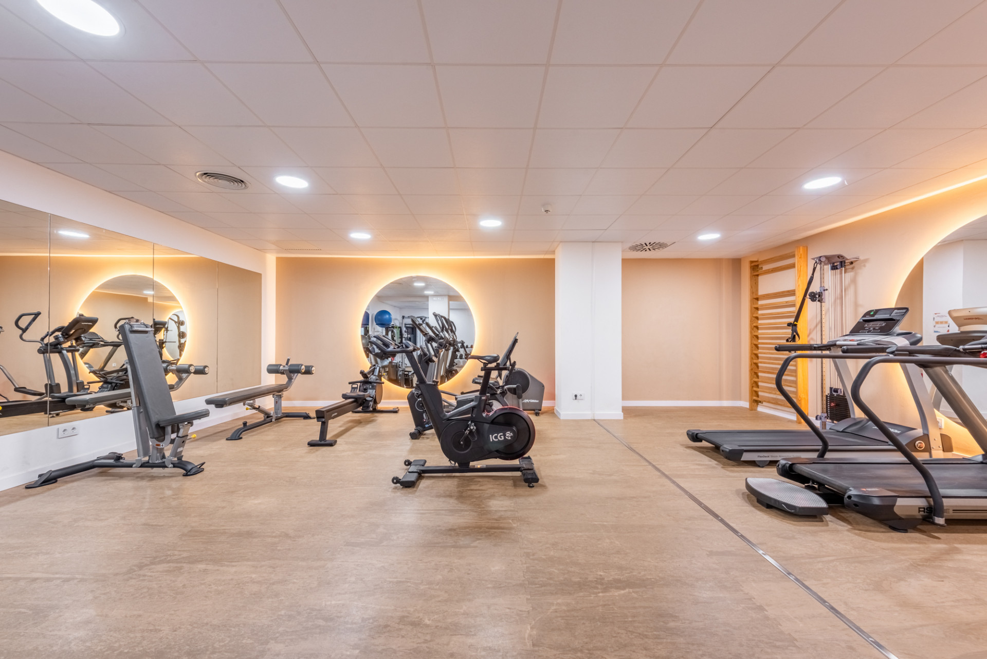 Stylish 2 bedrooms apartment with terrace and sea  views in Panoramica, El Higueron