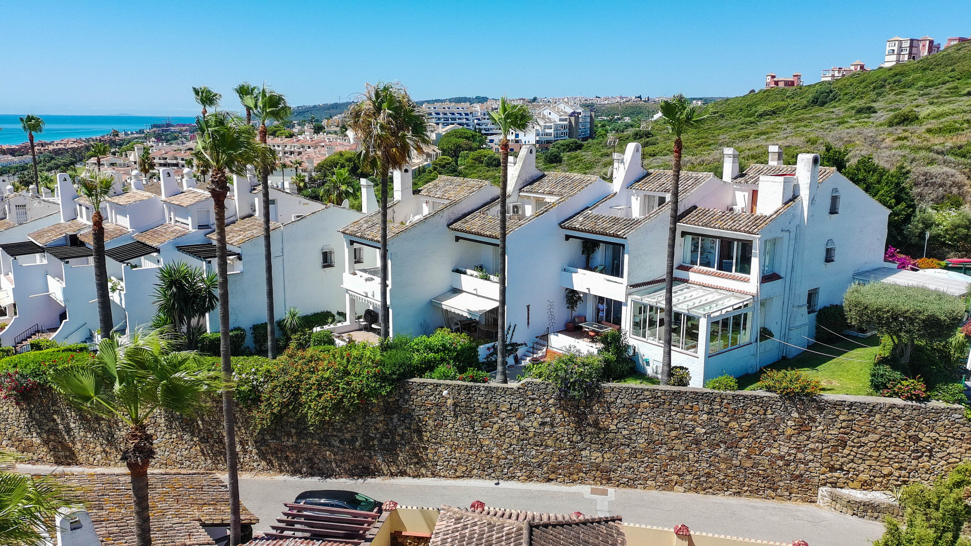 Townhouse with Breathtaking Panoramic Sea and Mountain Views in Las Brisas, La Duquesa — photo 12