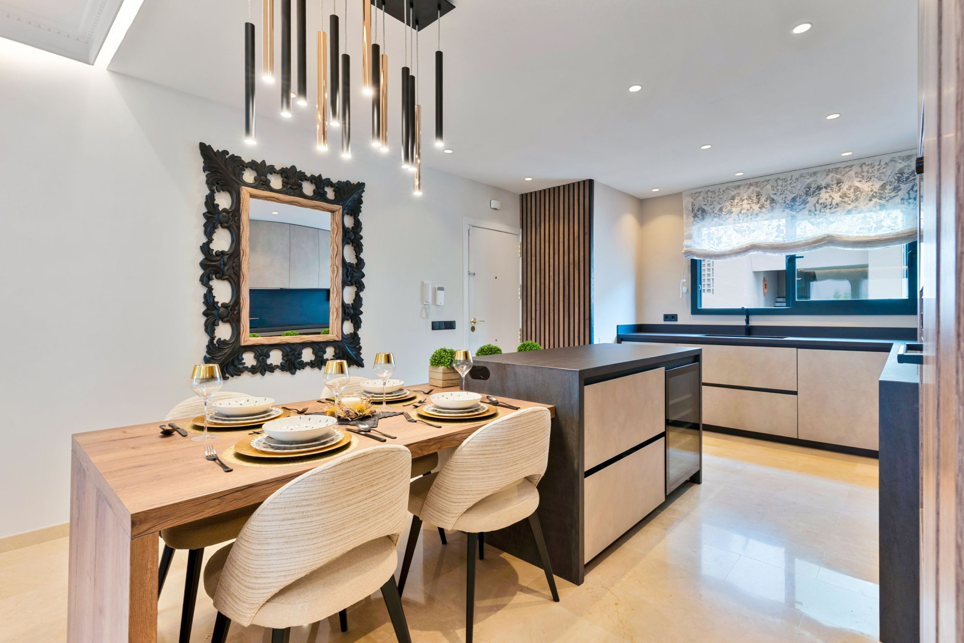 Image 2:  For sale, Marbella, €1,360,000 [361-13412P]
