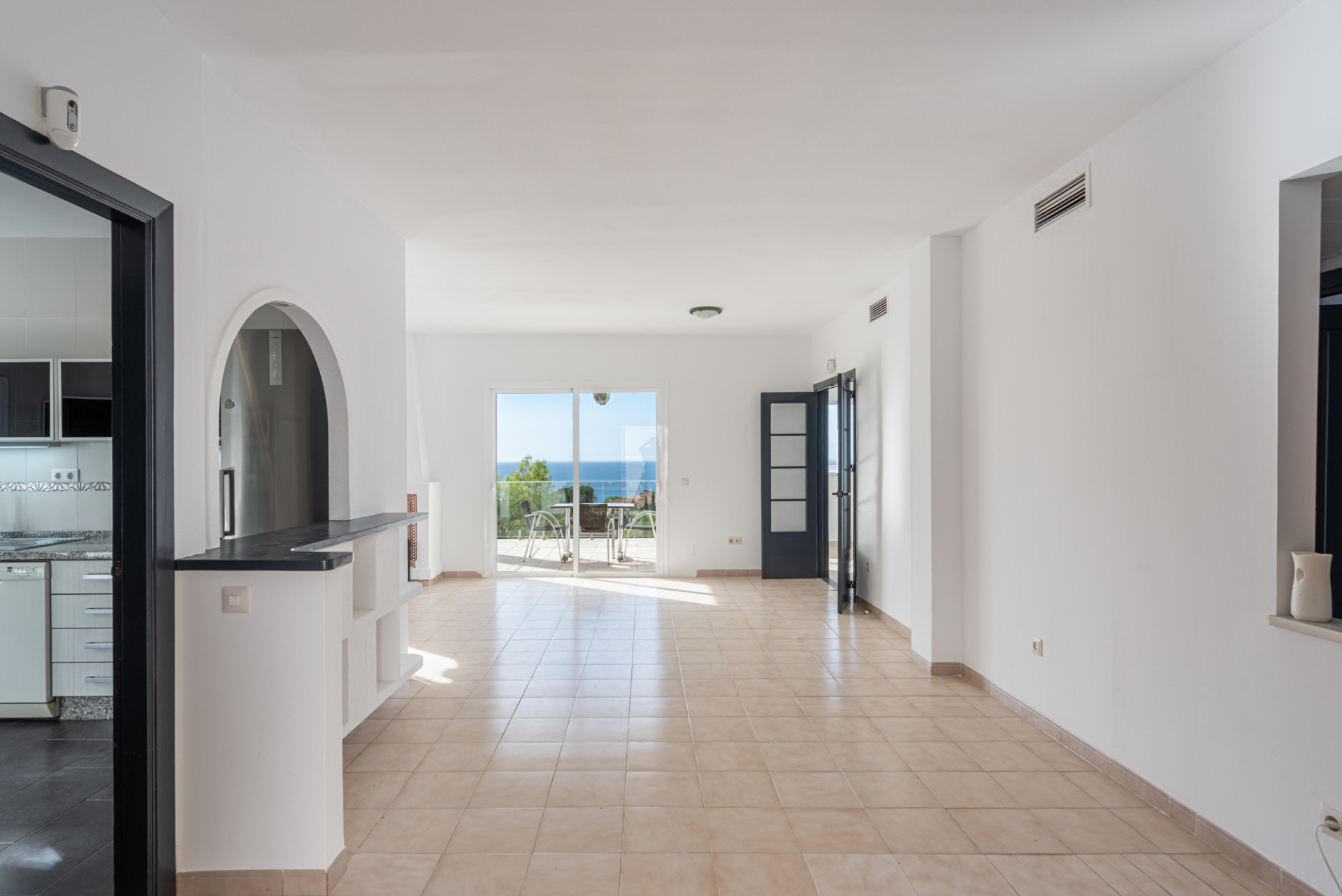 Independent Villa with sea views in La Capellania — photo 12