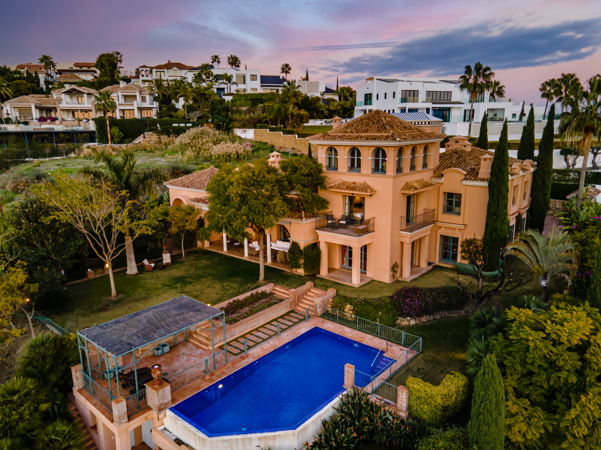 Mediterranean villa with beautiful views 