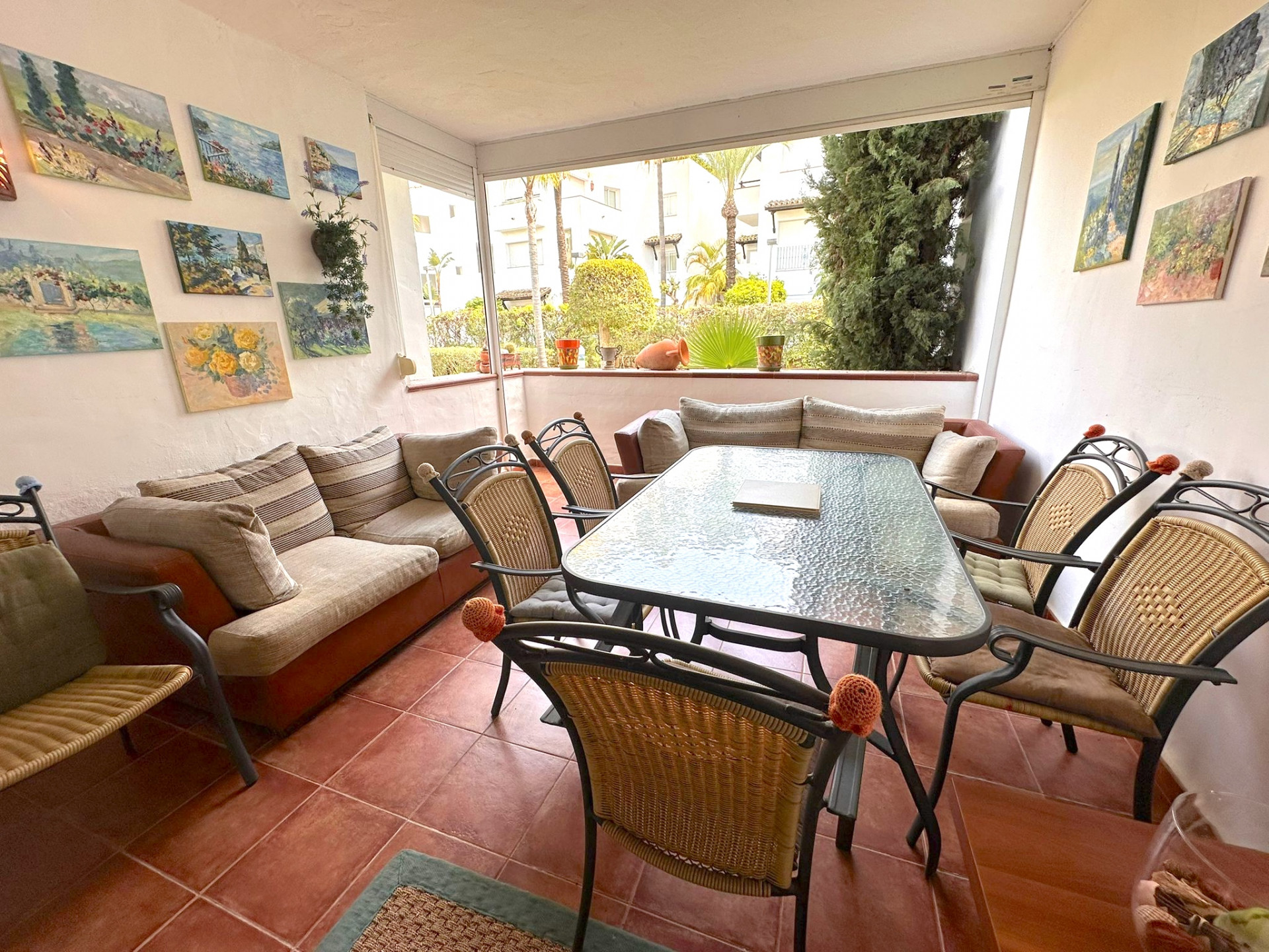 Exclusivo Piso en Venta en la Urbanización Costalita, Estepona - Nueva Milla de Oro