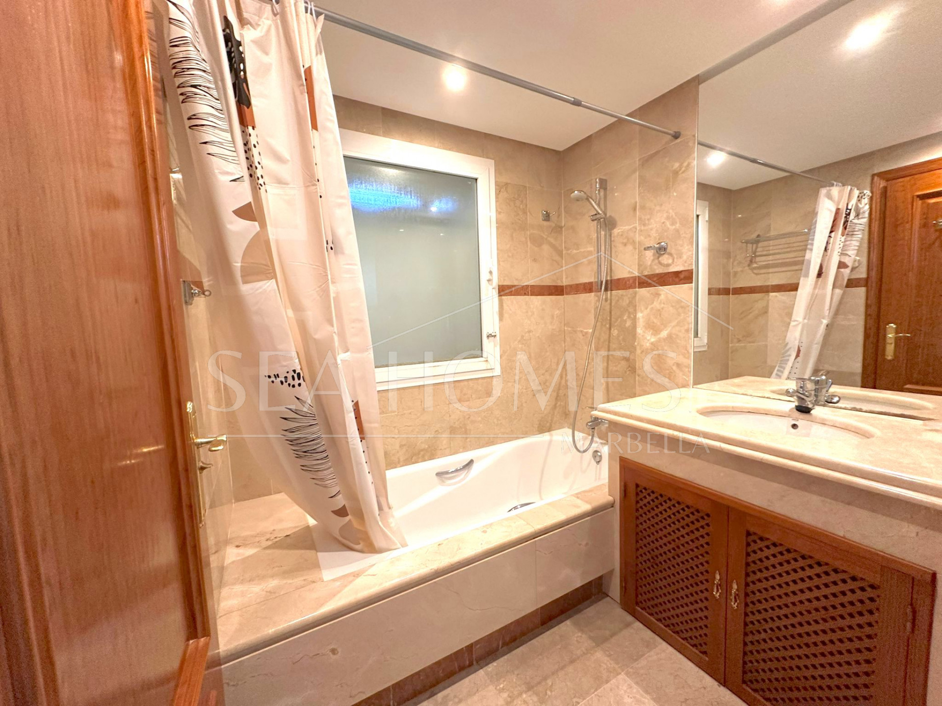 Exclusive Apartment for Sale in Costalita Urbanization, Estepona - New Golden Mile