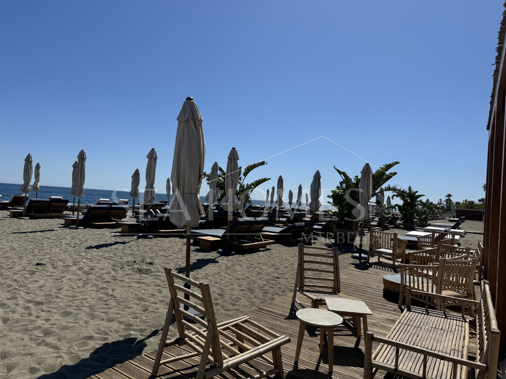 Exclusive Apartment for Sale in Costalita Urbanization, Estepona - New Golden Mile