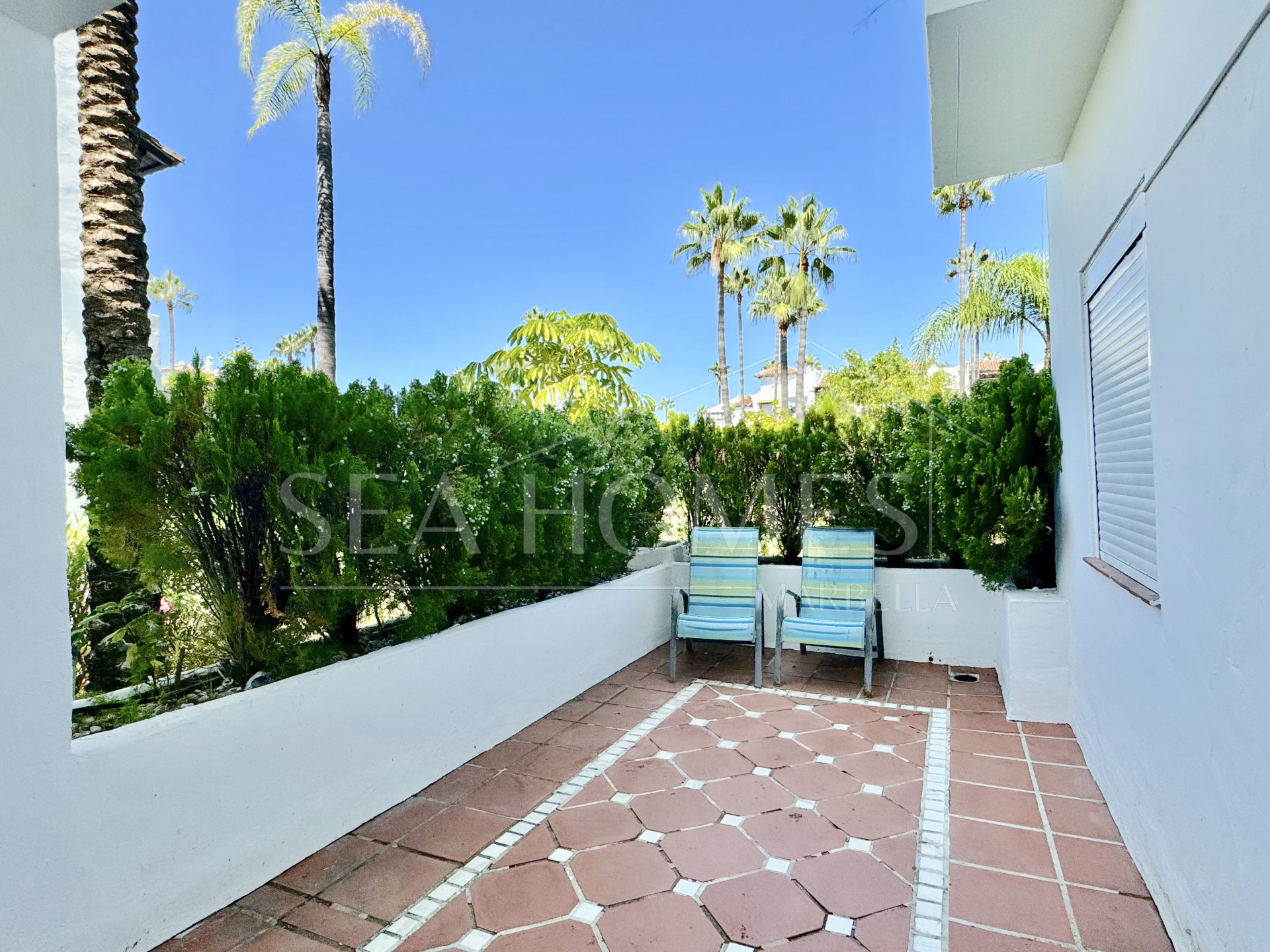 Exclusive Apartment for Sale in Costalita Urbanization, Estepona - New Golden Mile