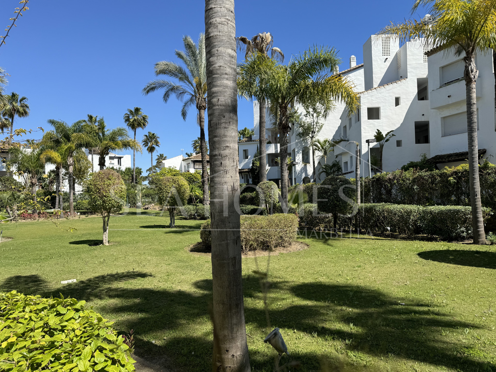 Exclusive Apartment for Sale in Costalita Urbanization, Estepona - New Golden Mile