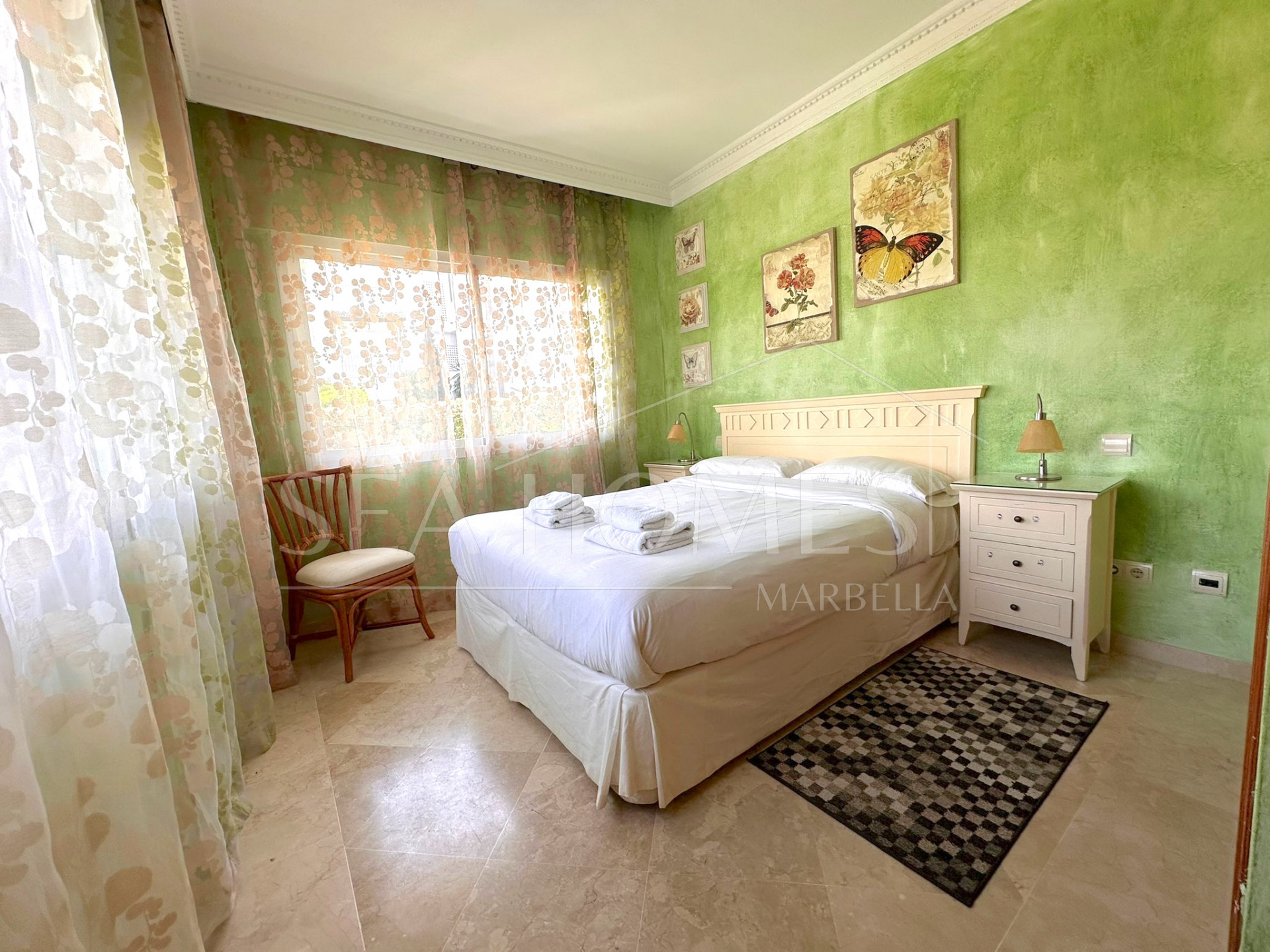 Exclusive Apartment for Sale in Costalita Urbanization, Estepona - New Golden Mile