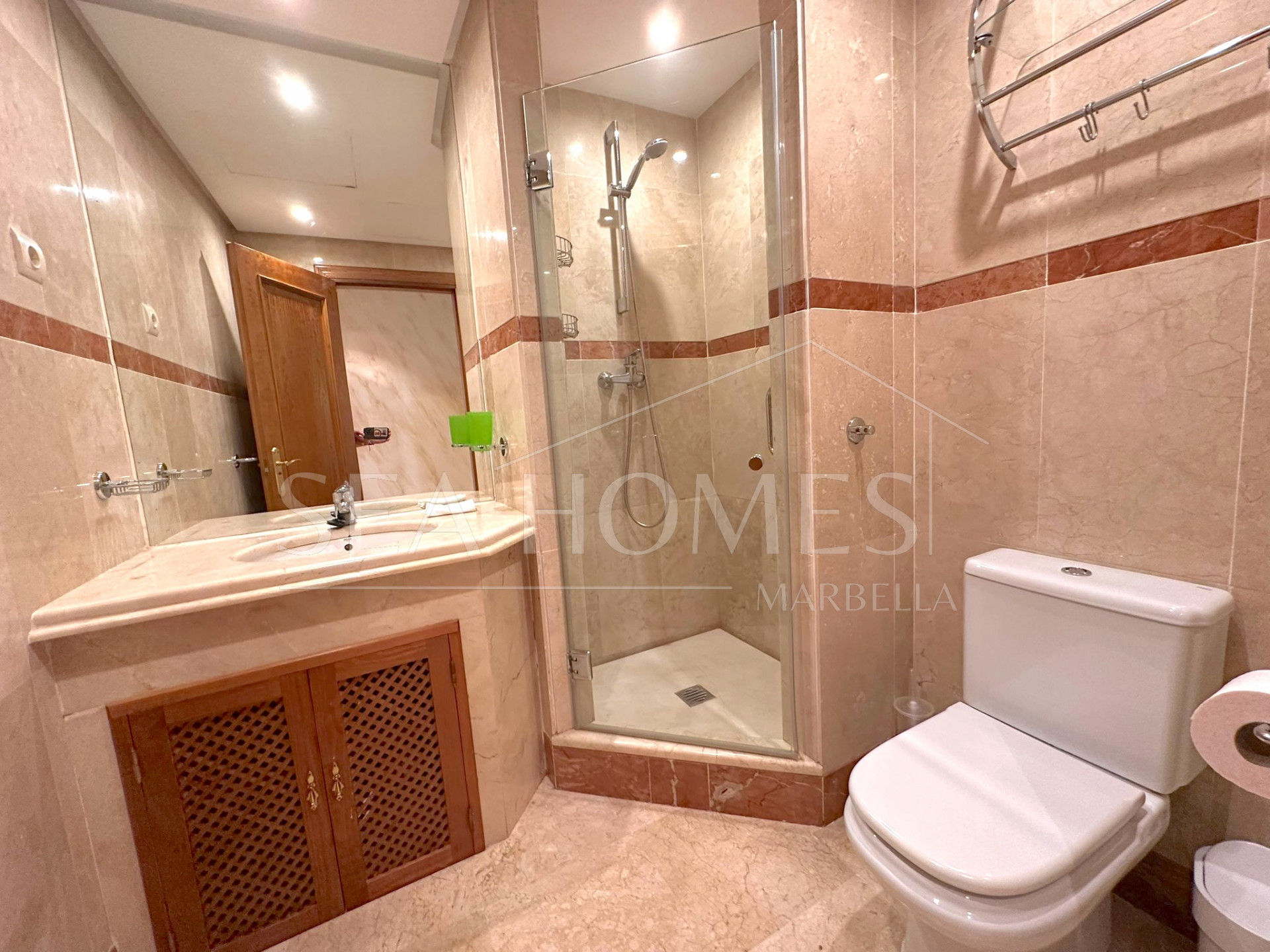 Exclusive Apartment for Sale in Costalita Urbanization, Estepona - New Golden Mile