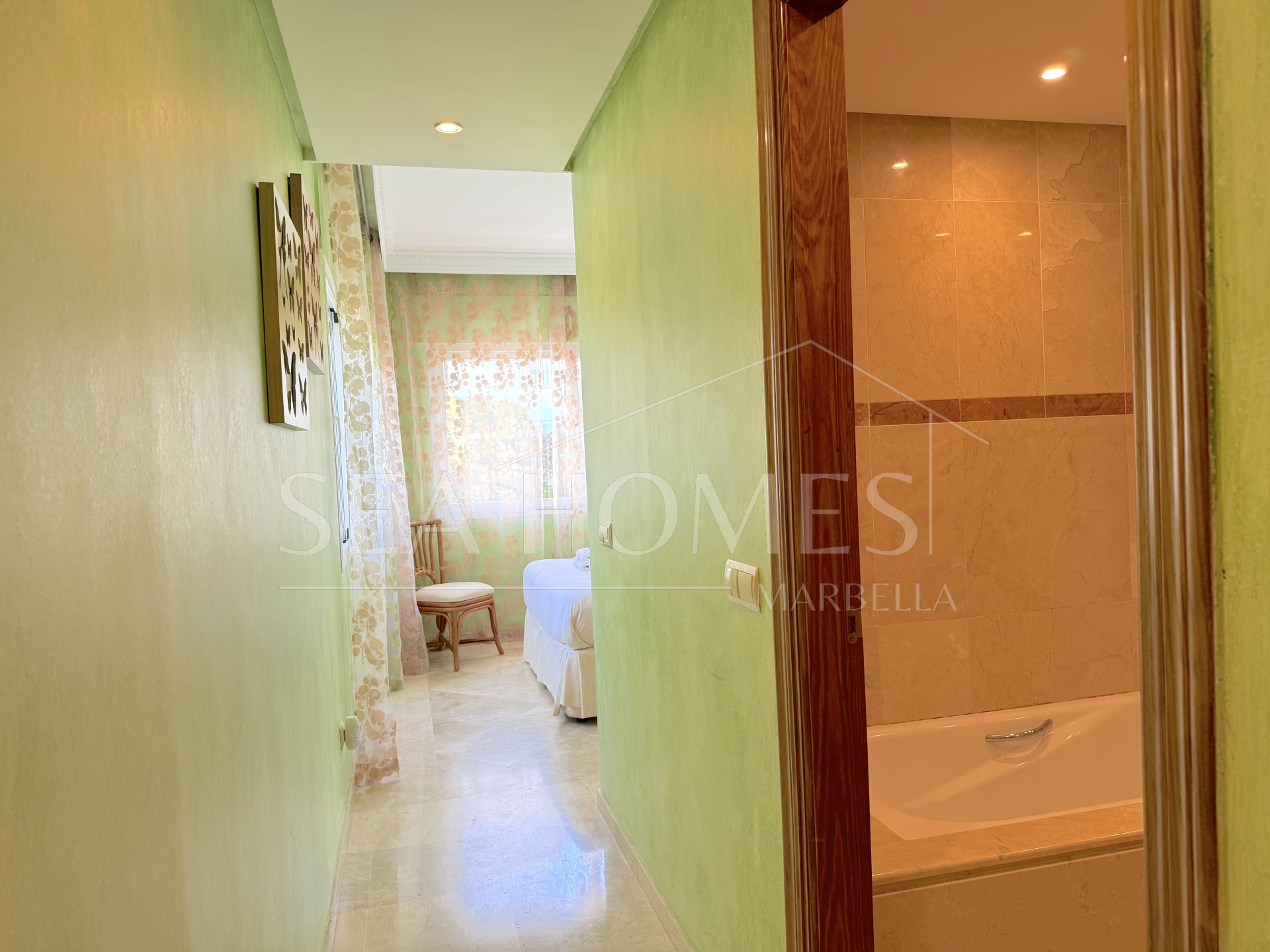 Exclusive Apartment for Sale in Costalita Urbanization, Estepona - New Golden Mile