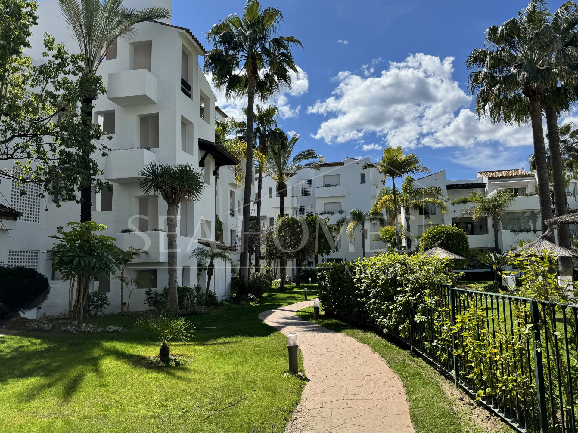 Exclusive Apartment for Sale in Costalita Urbanization, Estepona - New Golden Mile