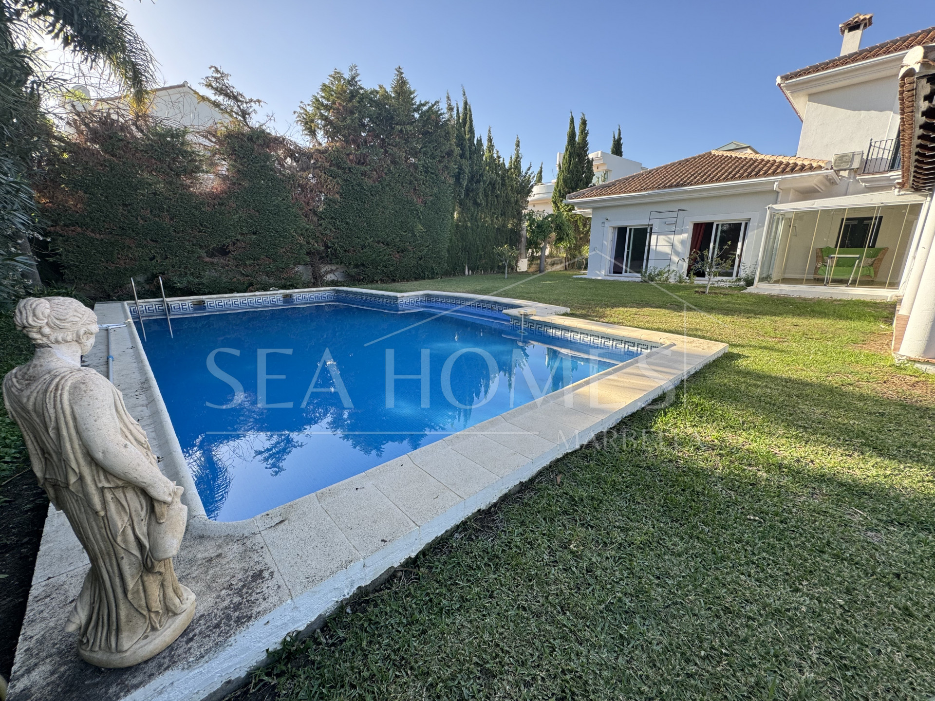 Villa for long term rental in  Los Flamingos Benahavis