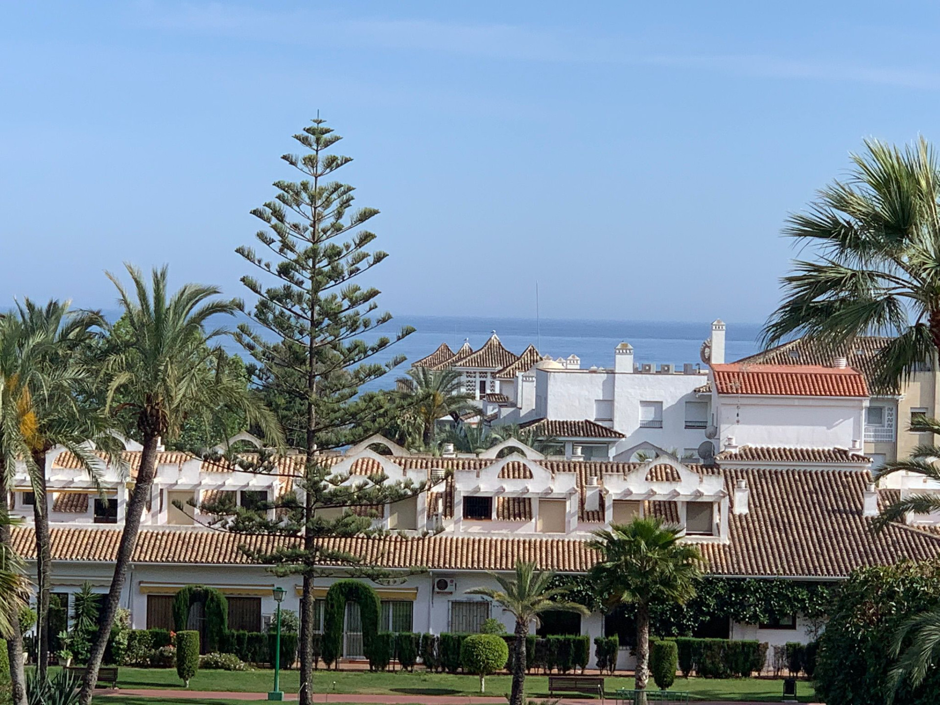 Penthouse duplex for sale in La Carolina Golden Mile Marbella — photo 11