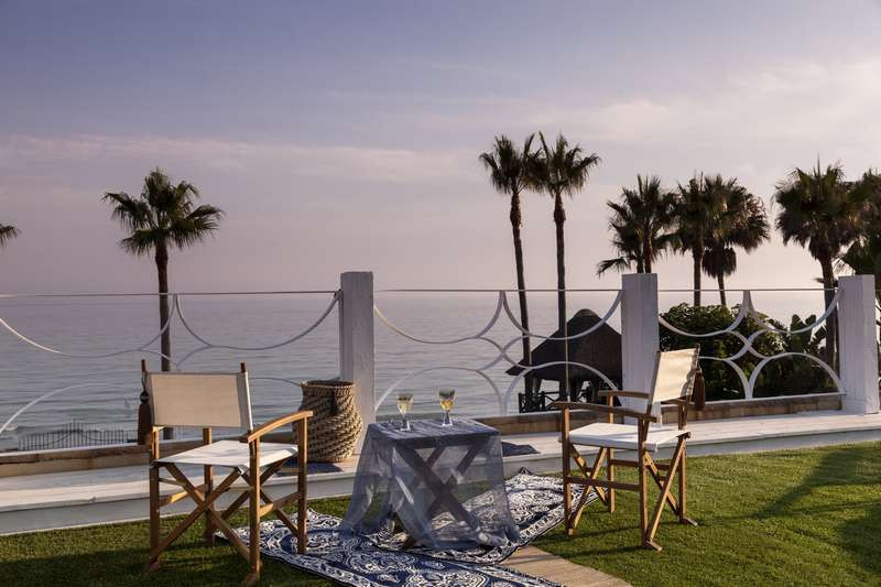 Villa  en venta en  Los Monteros Playa, Marbella Este