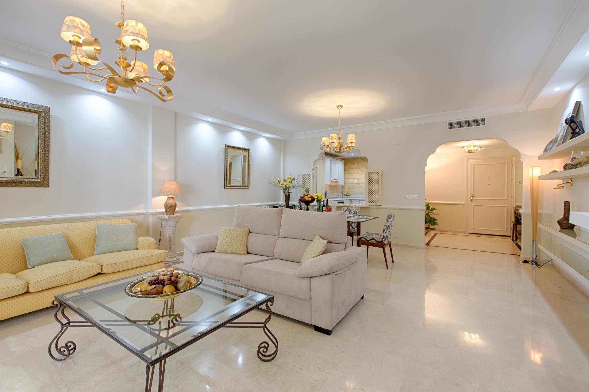 Apartment  for sale in  El Presidente, Estepona