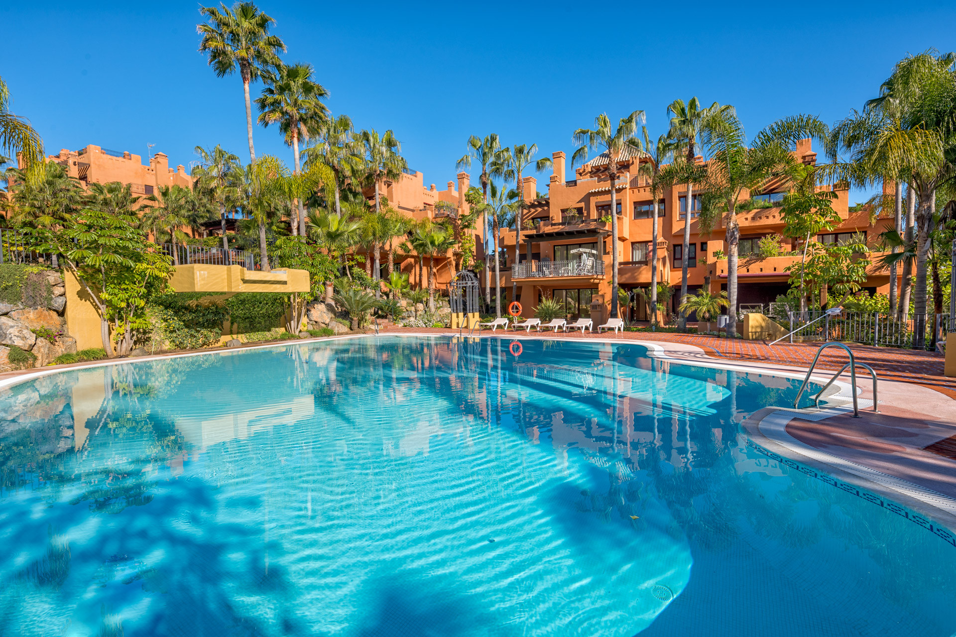 Apartamento Planta Baja en venta en La Alzambra Hill Club, Nueva Andalucia