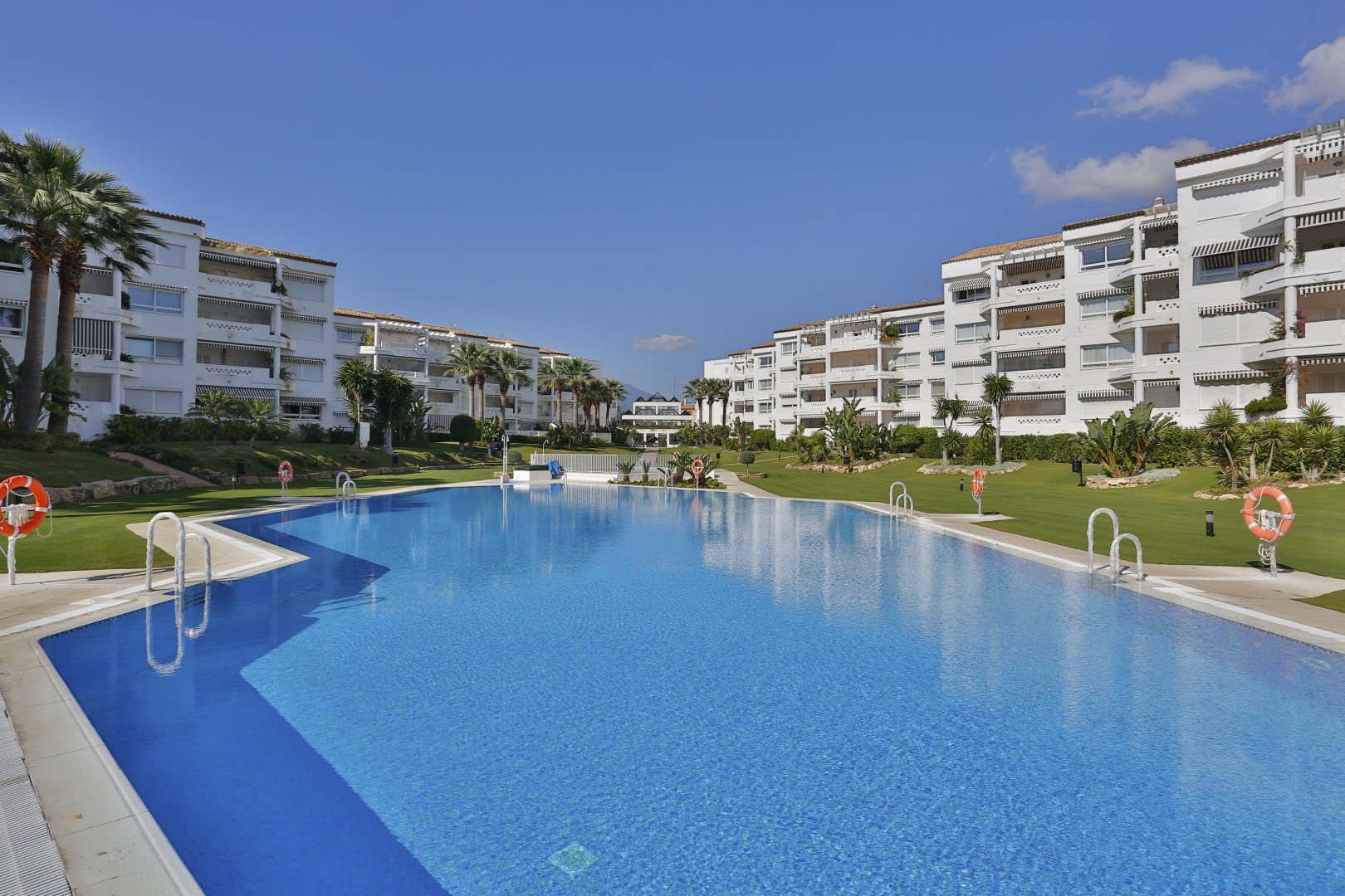 Apartamento en venta en Playa Rocio, Marbella - Puerto Banus