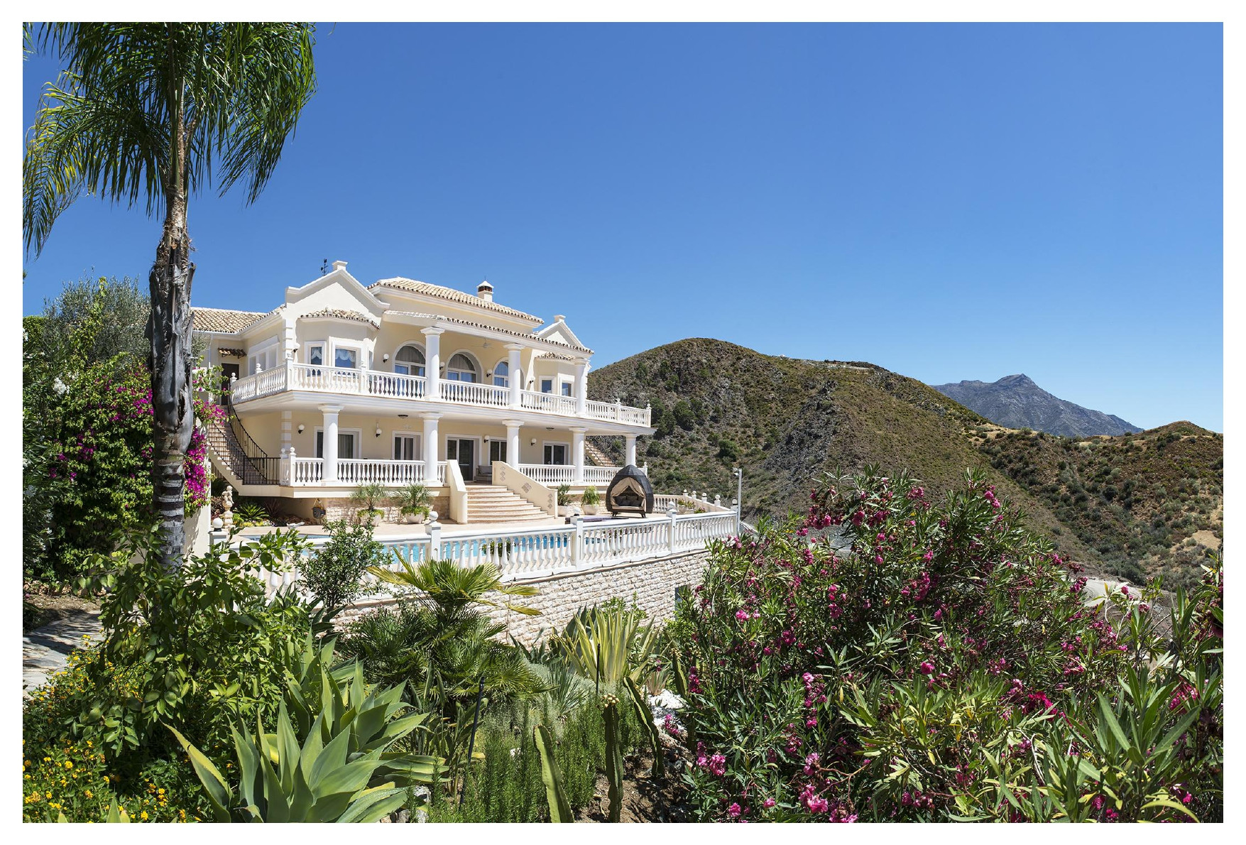 Villa en venta en Lomas de La Quinta, Benahavis