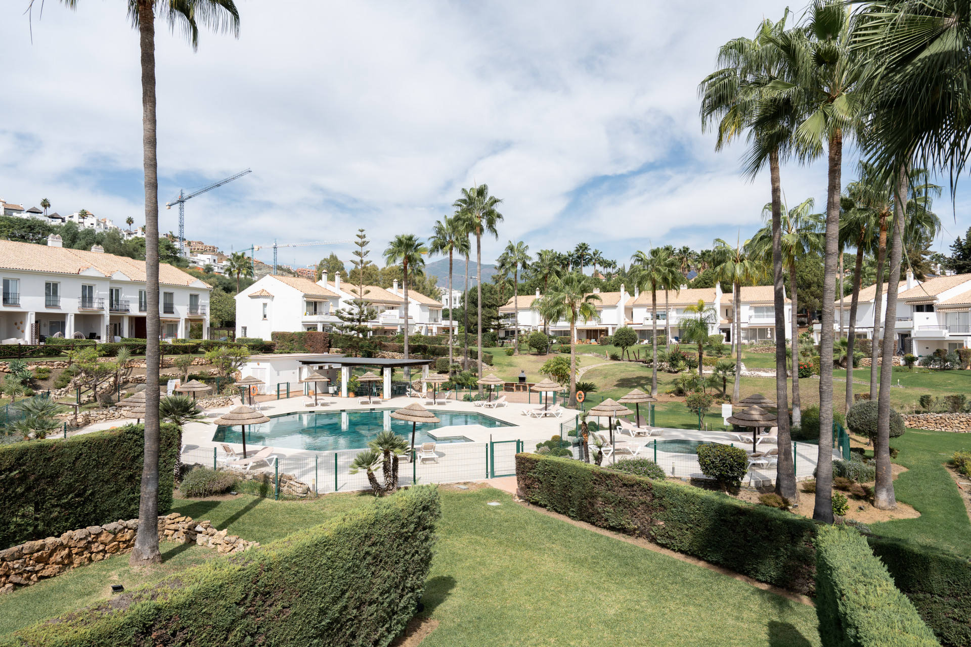 Maison de Ville à vendre à  El Paraiso, Estepona