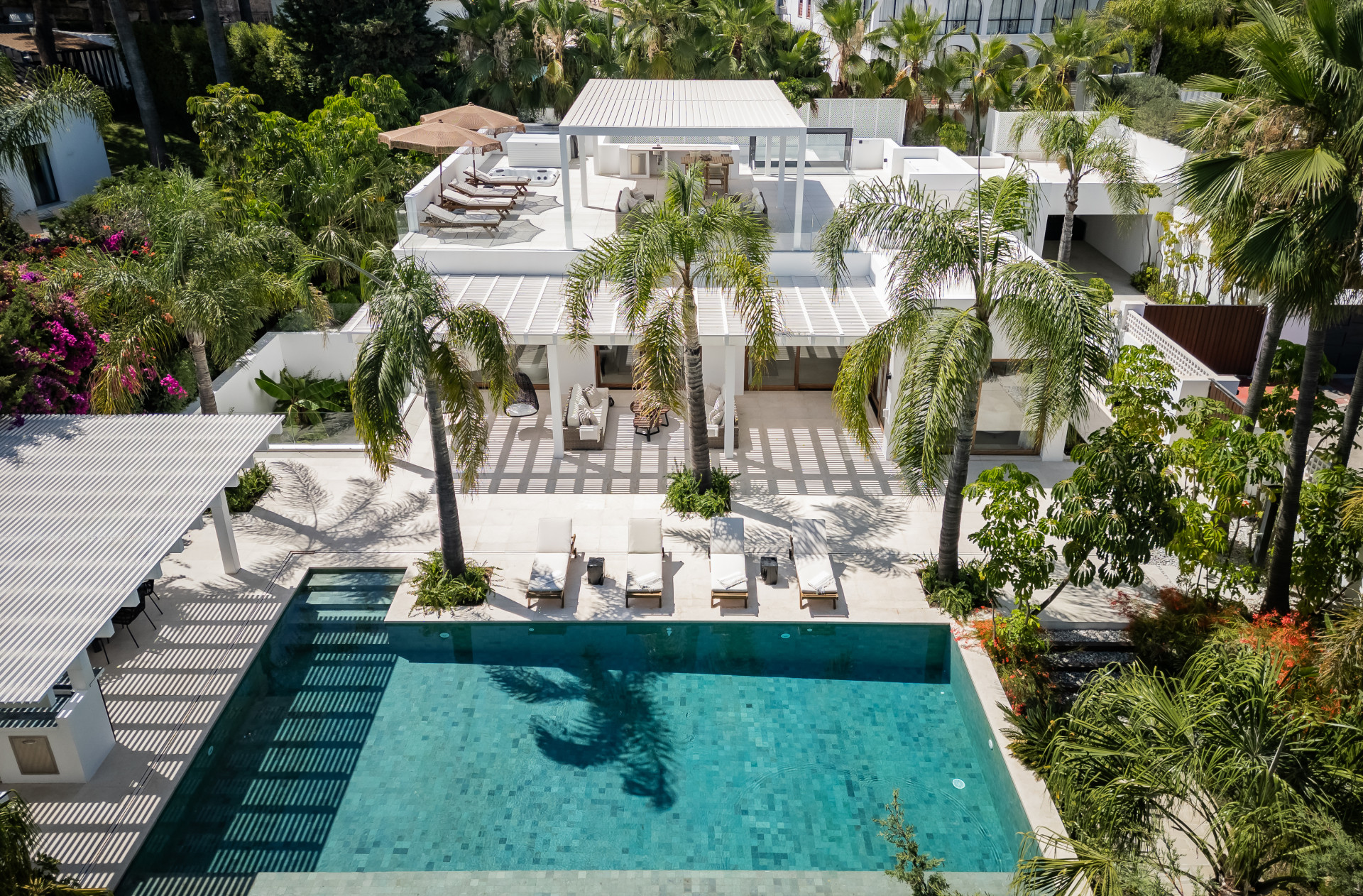 Villa zum Verkauf en Las Brisas, Nueva Andalucia