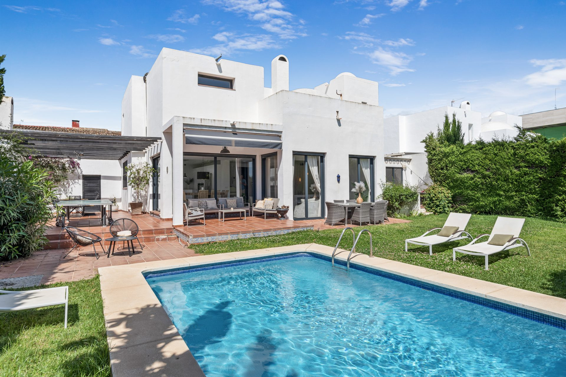 Villa for sale in  Nueva Andalucia