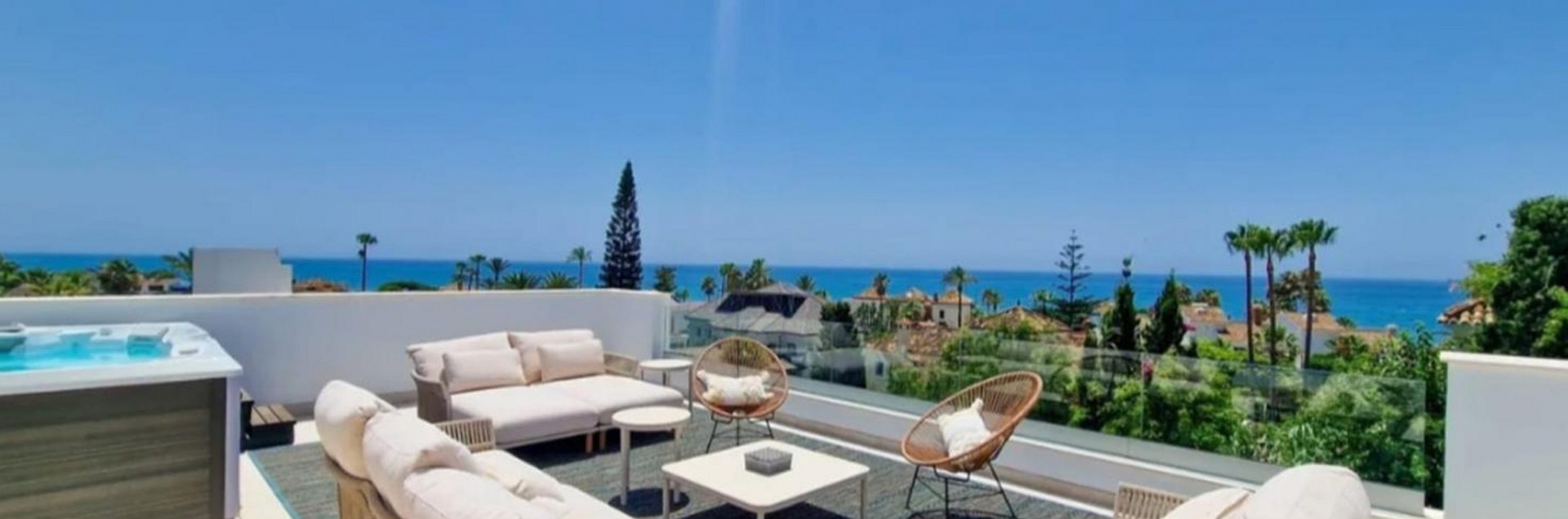 Вилла в продаже в  El Rosario, Восточная Марбелья