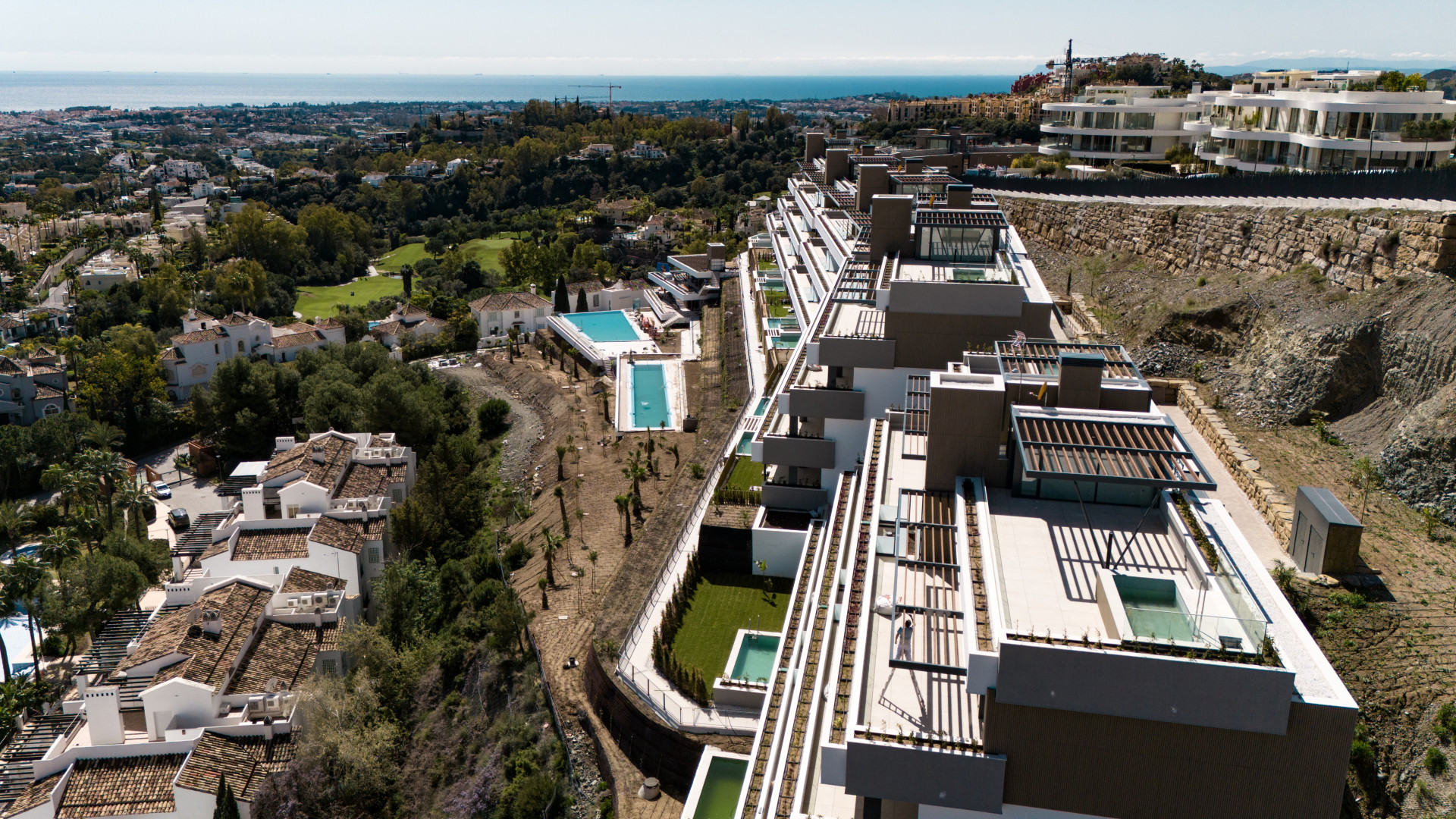 Fantastic complex of 3 and 4 bedroom apartments with panoramic sea views over the Golf Valley — photo 7
