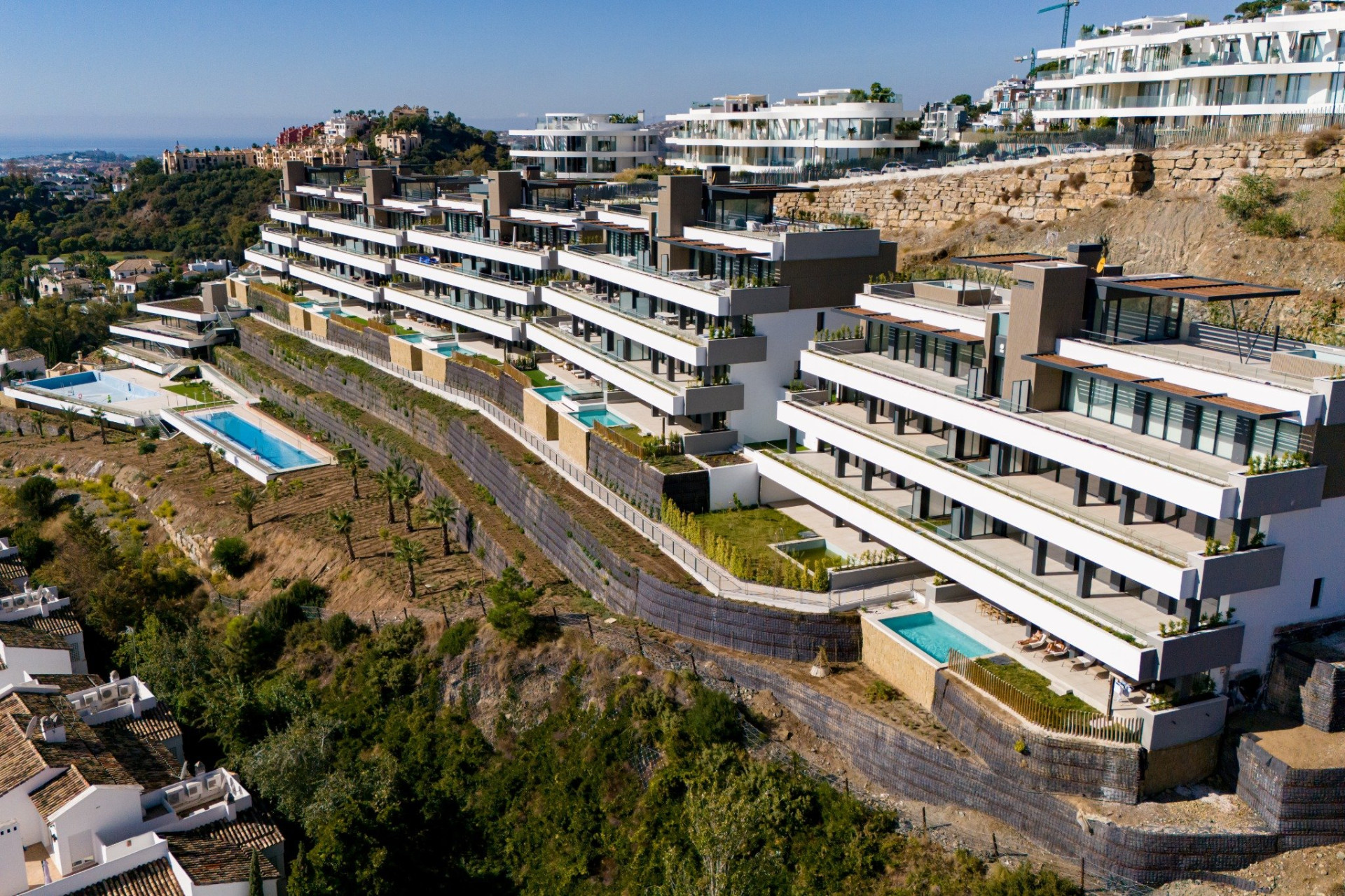 Fantastic complex of 3 and 4 bedroom apartments with panoramic sea views over the Golf Valley — photo 2