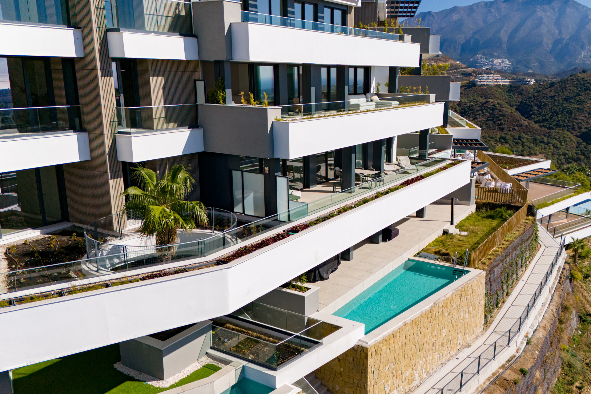 Fantastic complex of 3 and 4 bedroom apartments with panoramic sea views over the Golf Valley — photo 5