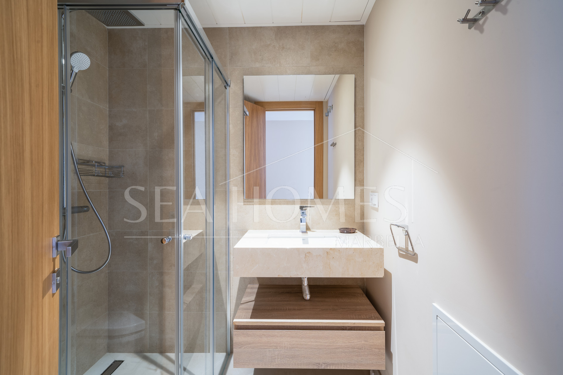 MOVE IN NOW! Enjoy PANORAMIC SEA VIEWS views and nature