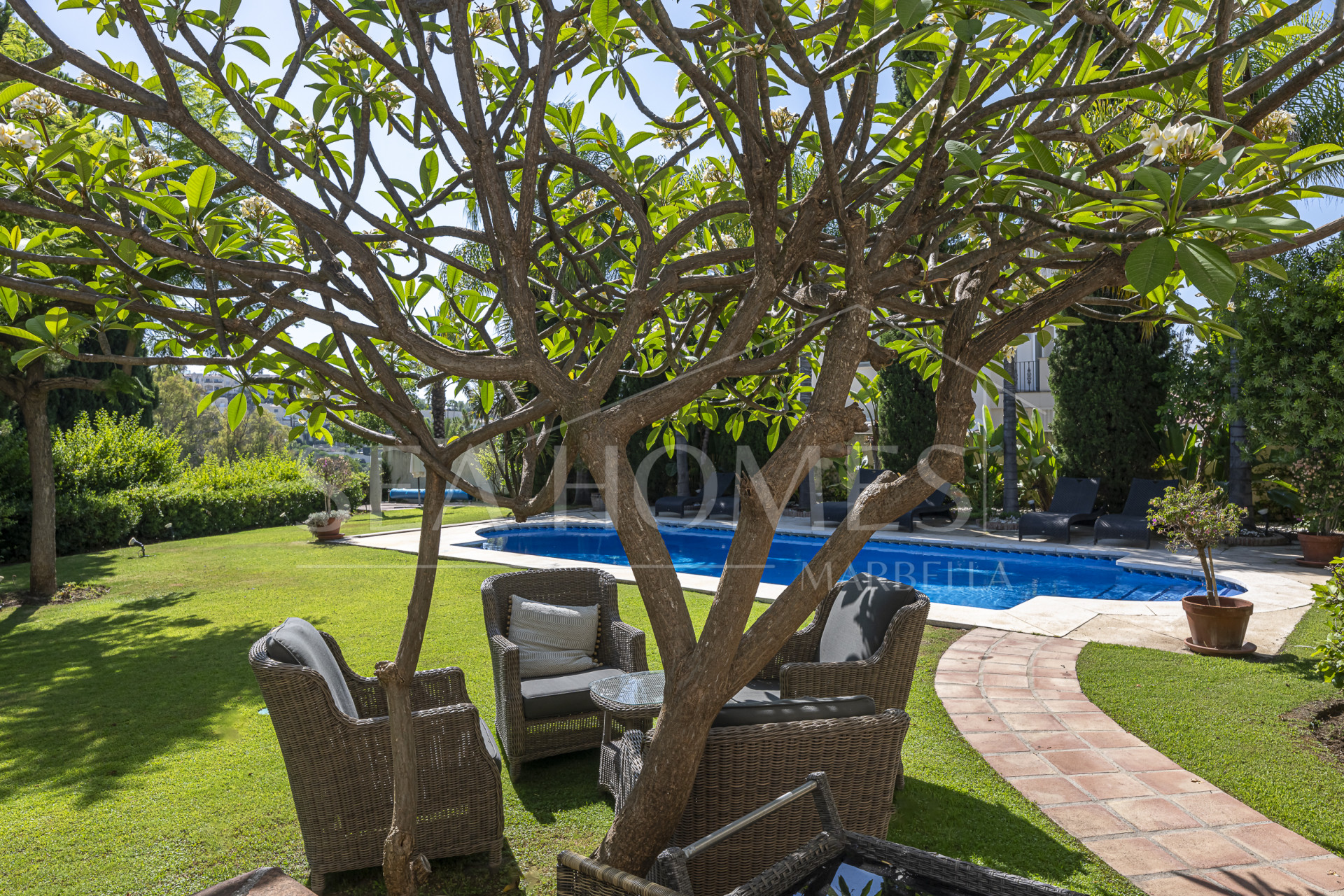 Villa Penati - Andalucian villa with 24h security