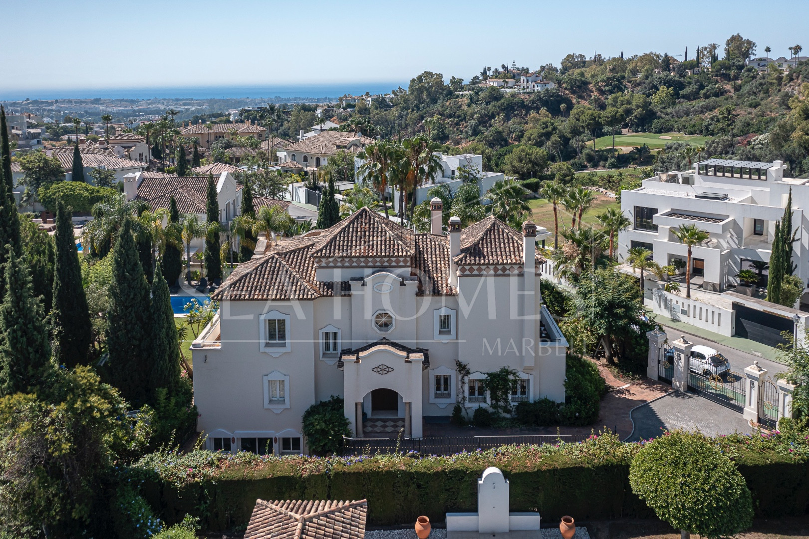 Villa Penati - Andalucian villa with 24h security