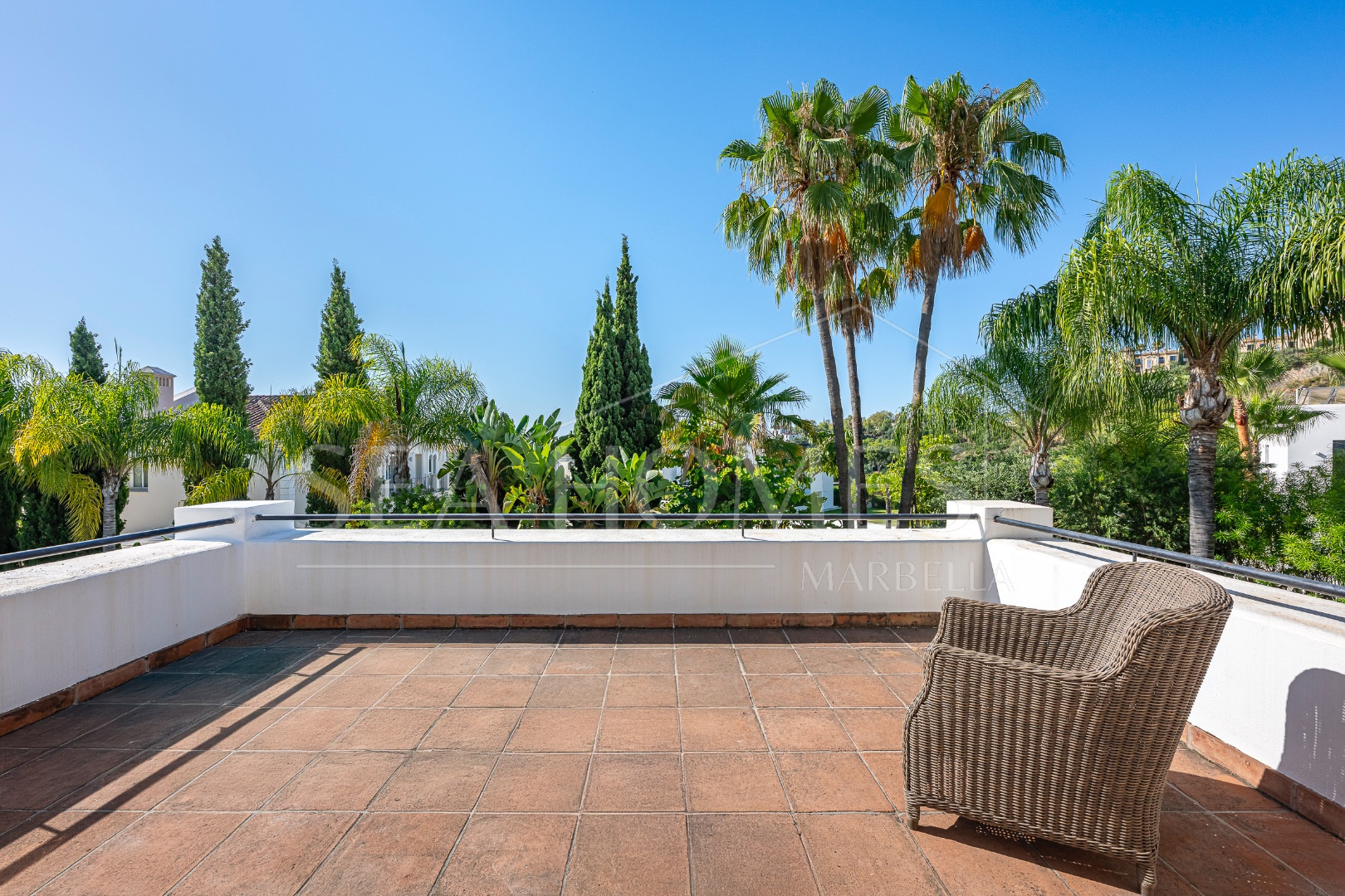 Villa Penati - Andalucian villa with 24h security